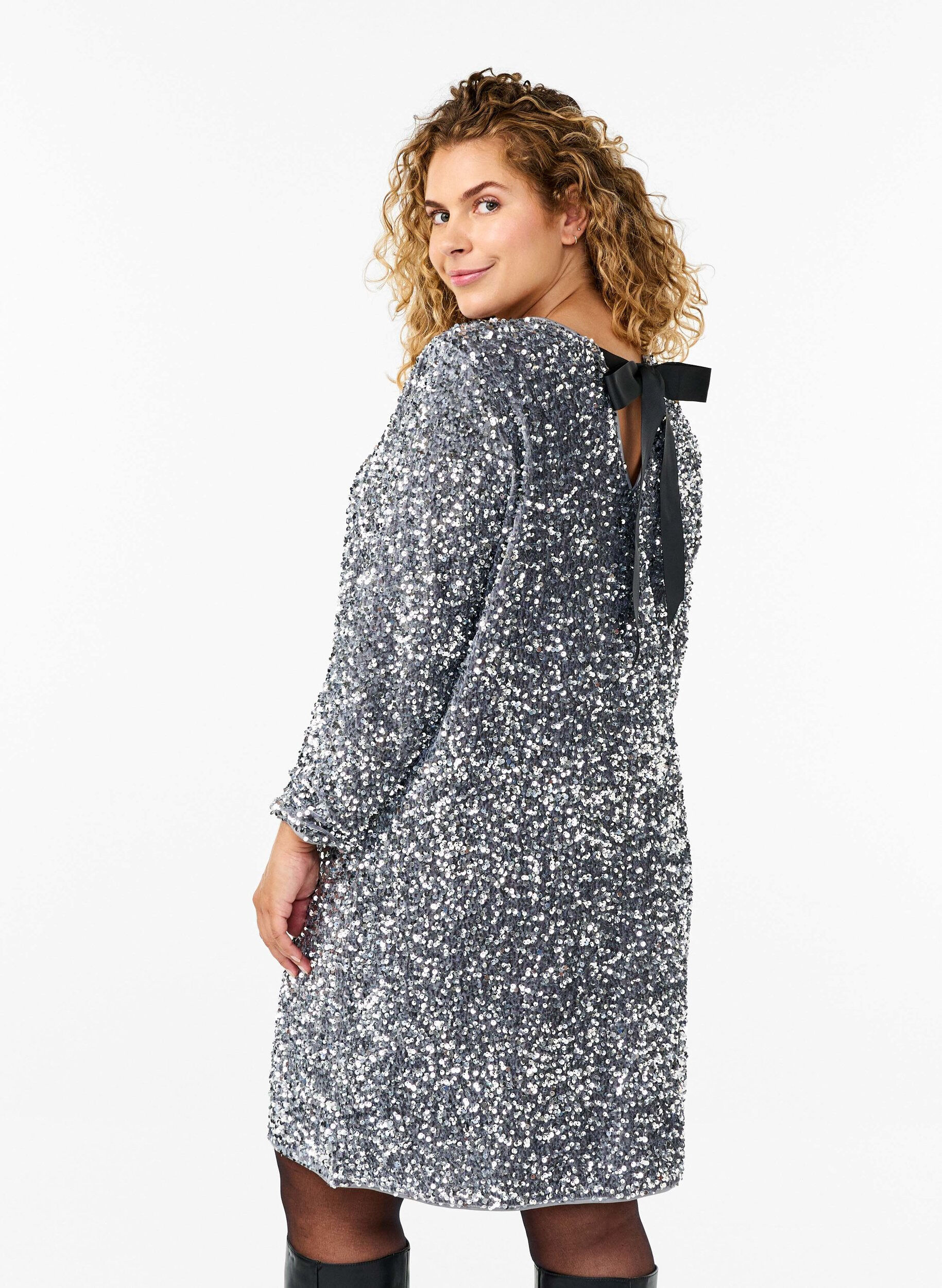 Zizzi Paljettkl&auml;nning med rosettdetalj, Silver, Model image number 1