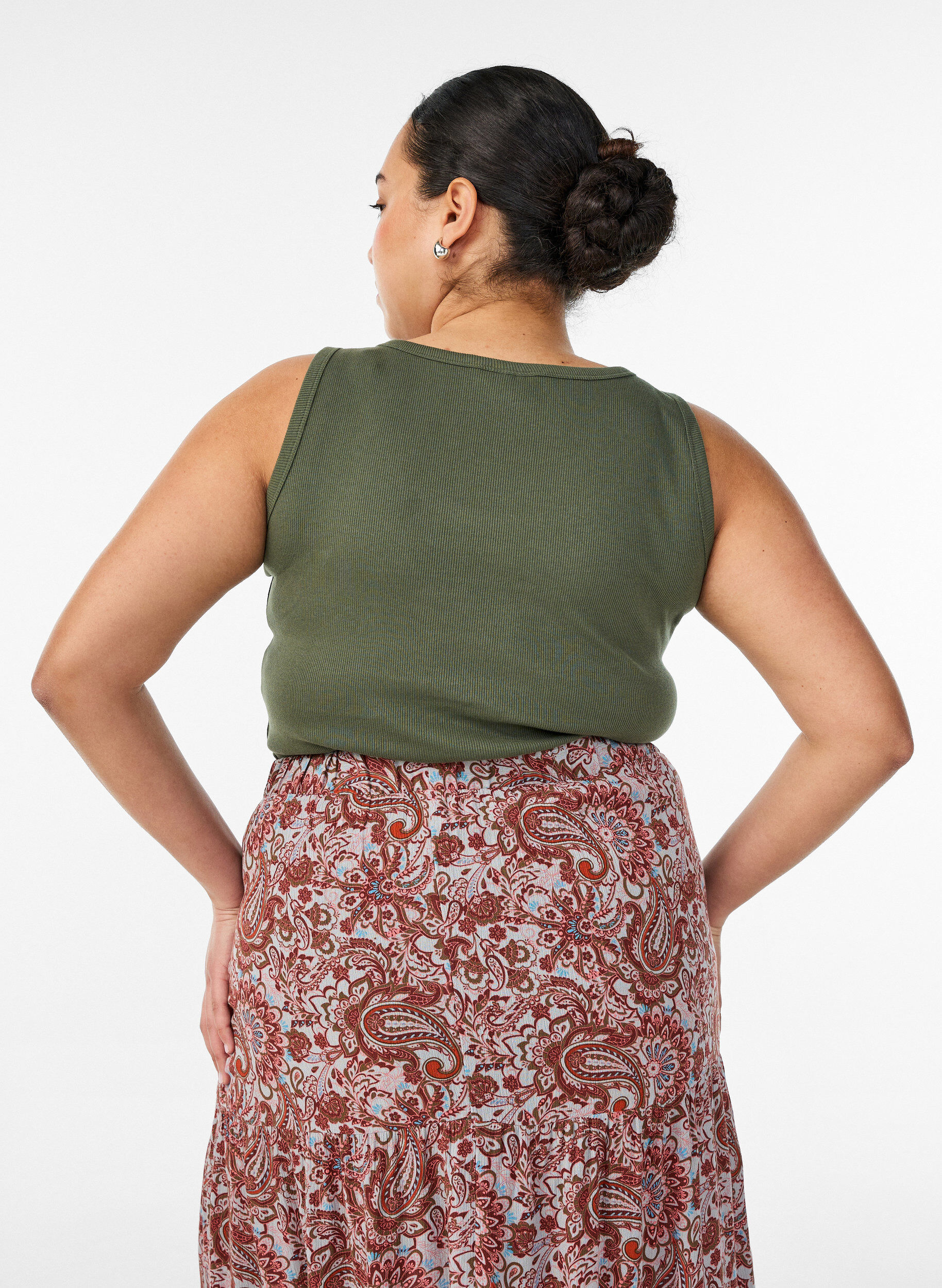 ZizziT&aring;tsittande topp med motiv, Gr&ouml;n, Model image number 2