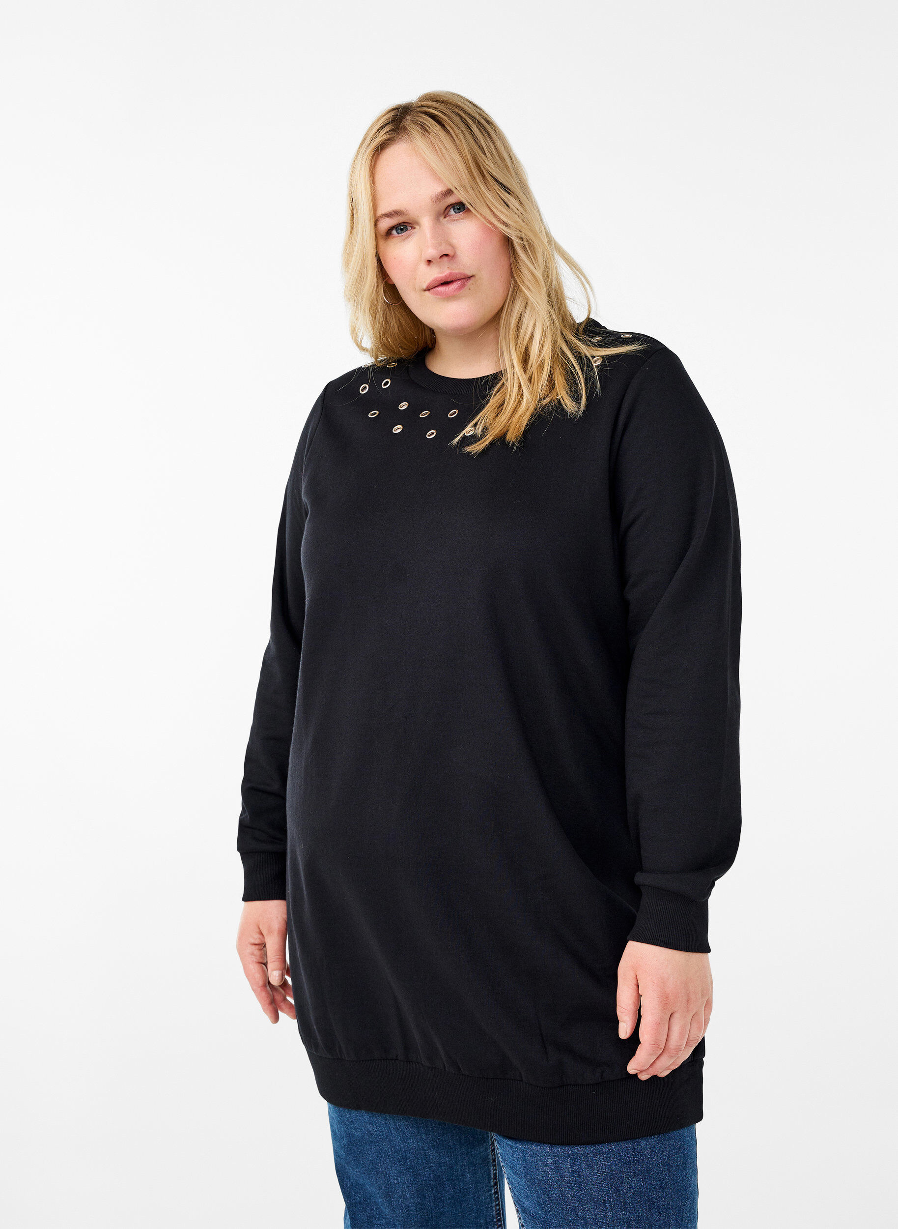 Tunika i sweatshirttyg med metalldetaljer - Svart - Strl. 40-64 - Zizzi