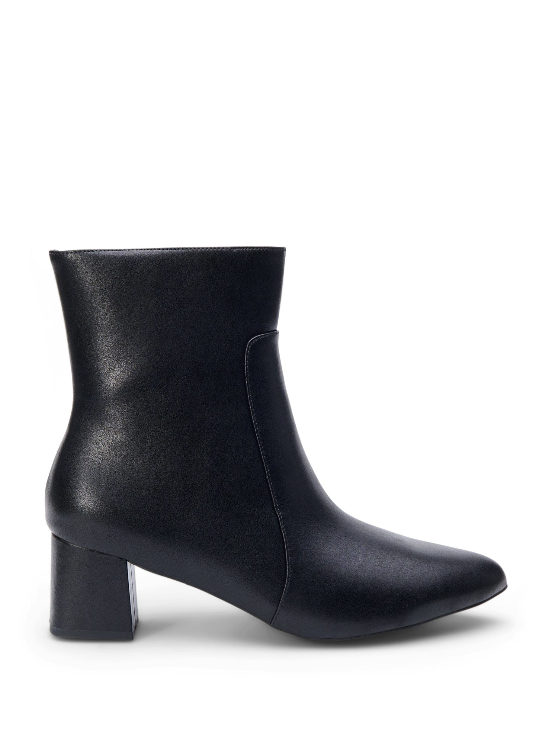 Zizzi Wide fit - Ankelboots med klack i l&auml;der, Black, Packshot image number 0