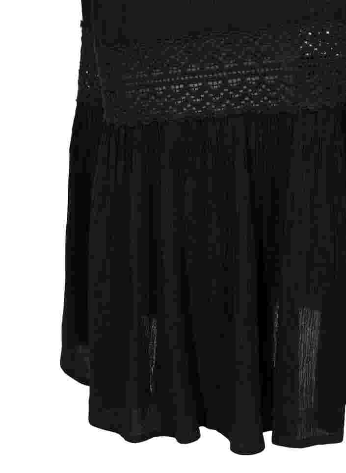 Viskosklänning med spetsdetaljer, Black, Packshot image number 3
