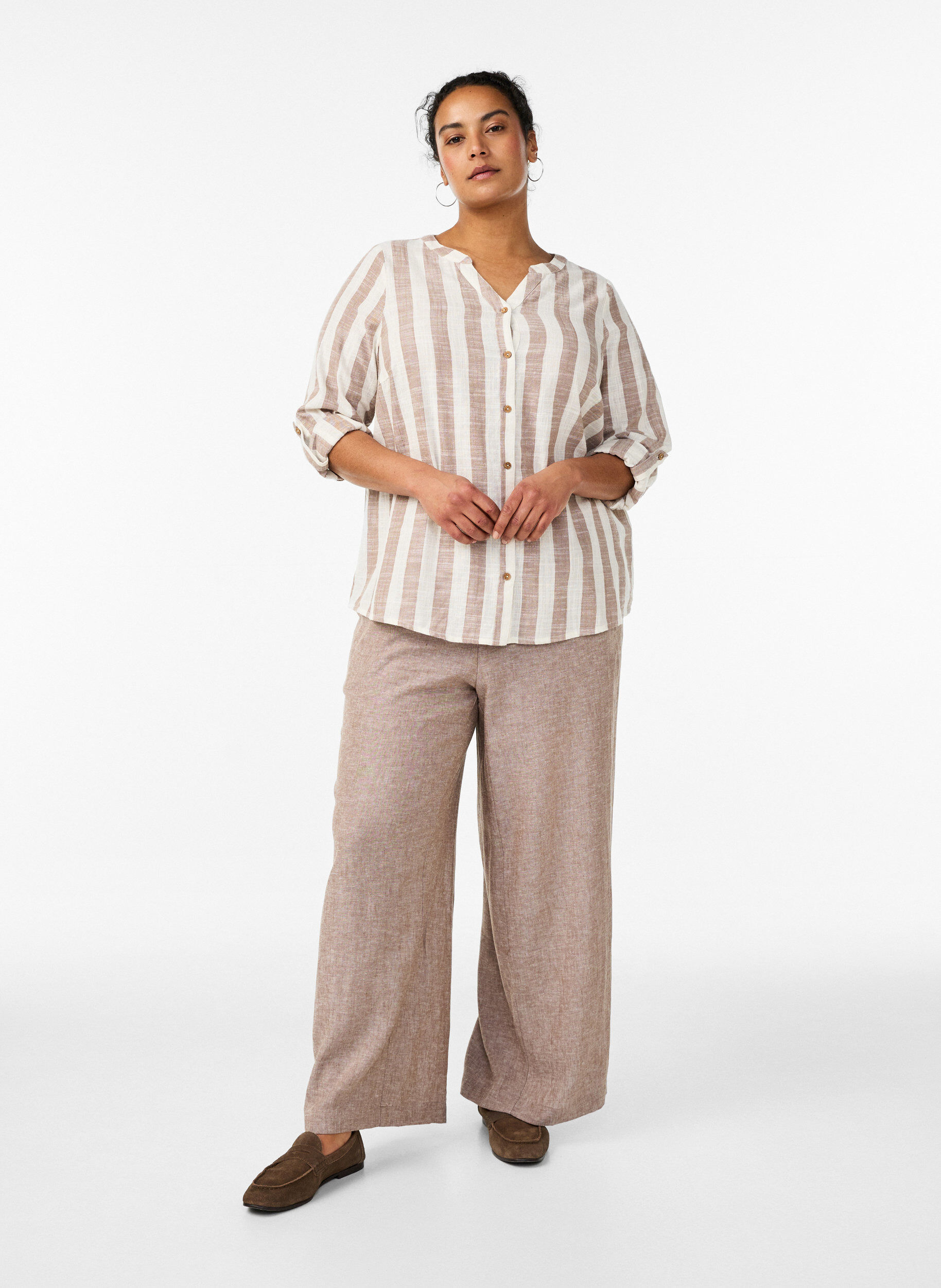ZizziSkjortblus i bomull med v-ringning, Beige, Model image number 1