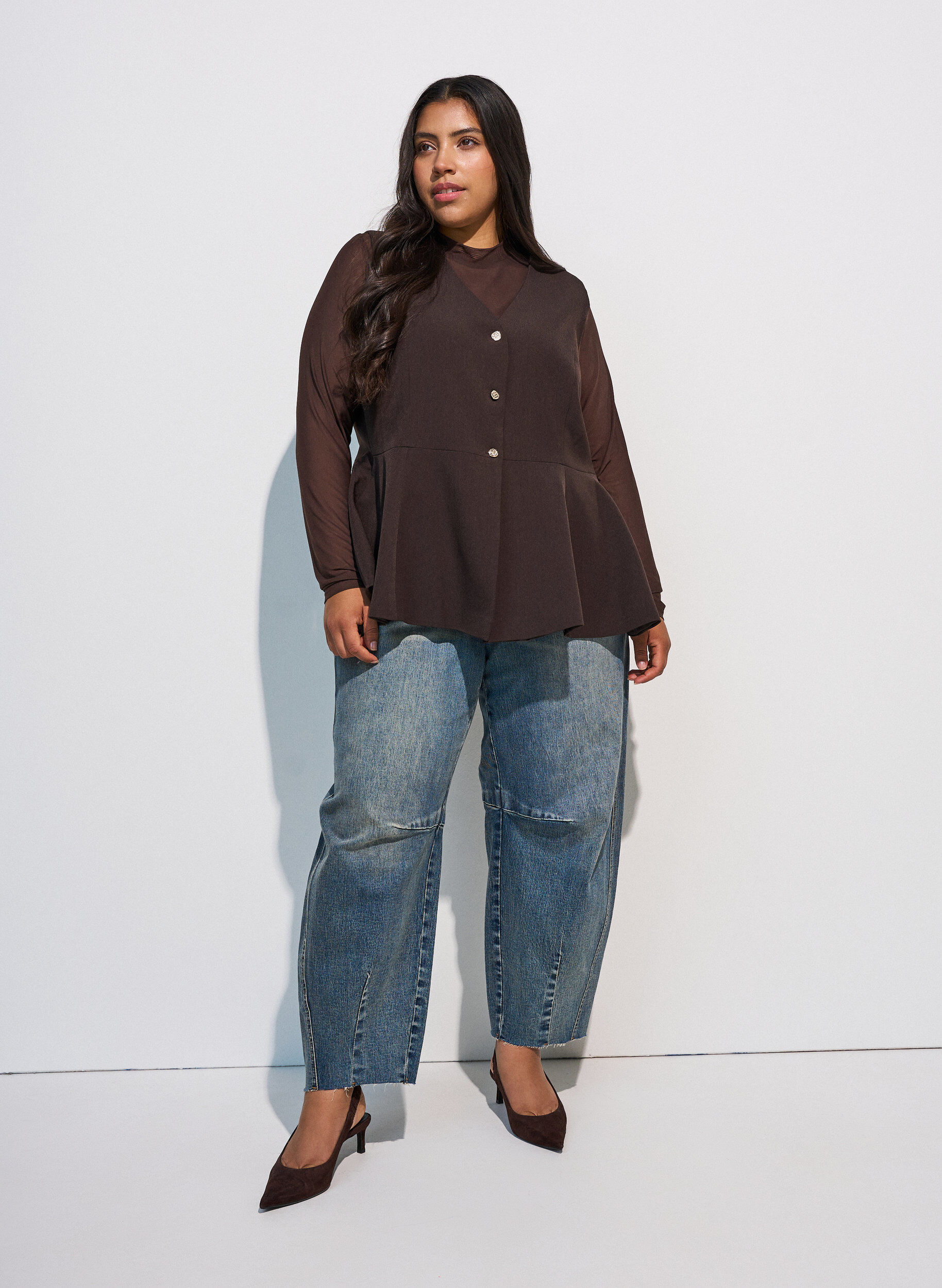 ZizziFigursydd blus i mesh med l&aring;nga &auml;rmar, Brun, Model image number 1