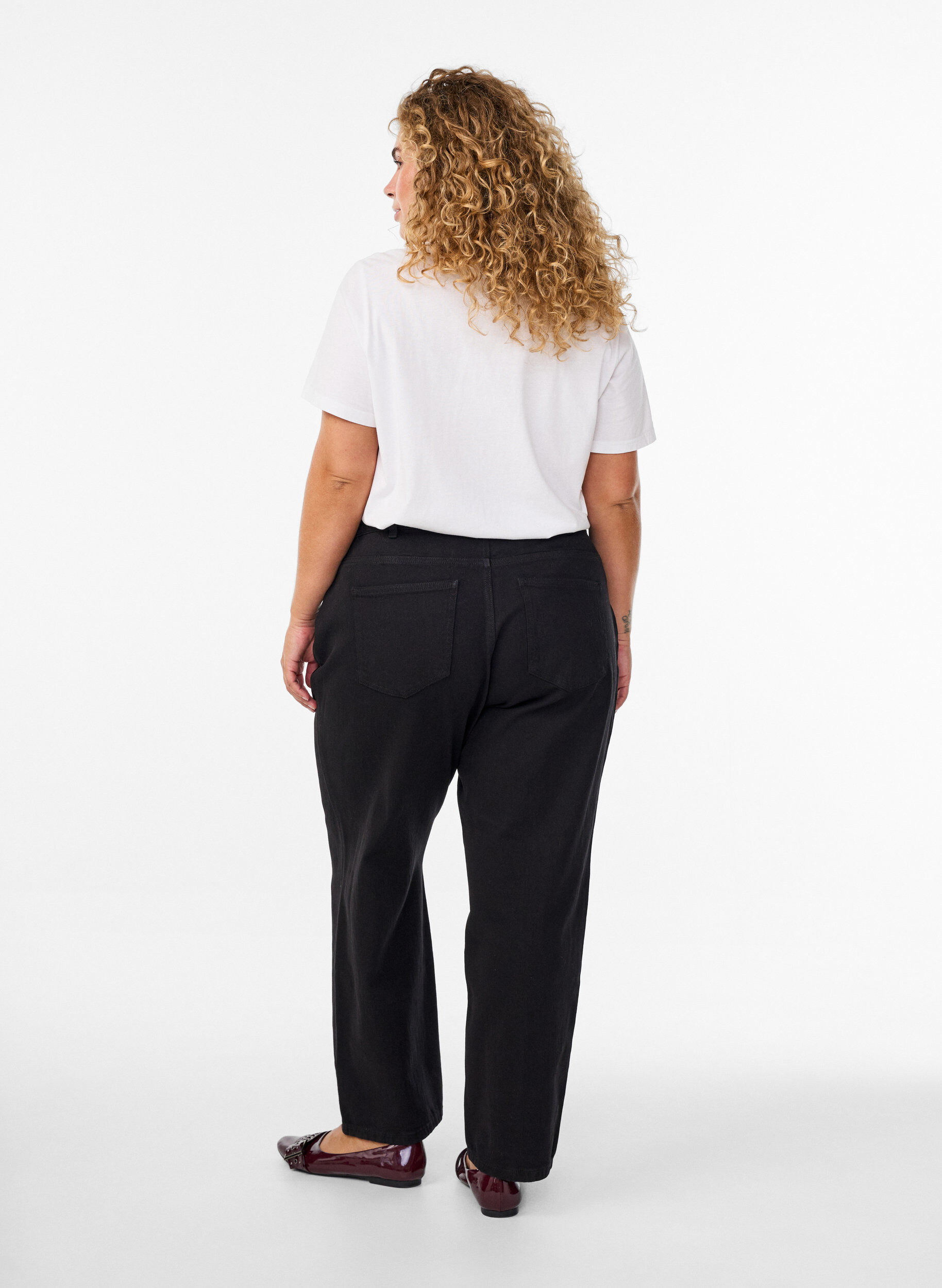 ZizziL&ouml;sa jeans med croppad l&auml;ngd, Svart, Model image number 1