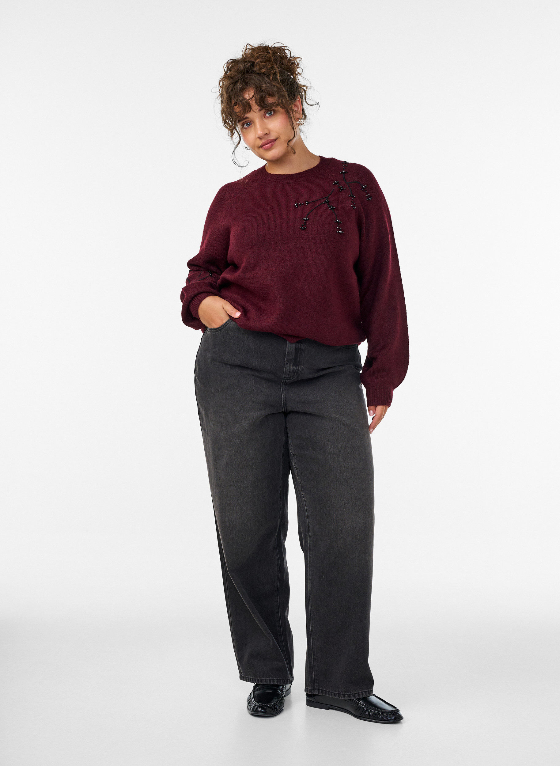 ZizziTr&ouml;ja med p&auml;rlbroderi, R&ouml;d, Model image number 1