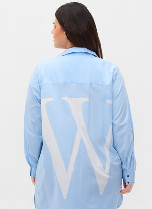 Lång bomullsskjorta med krage och knappar, Chambray Blue, Model image number 2