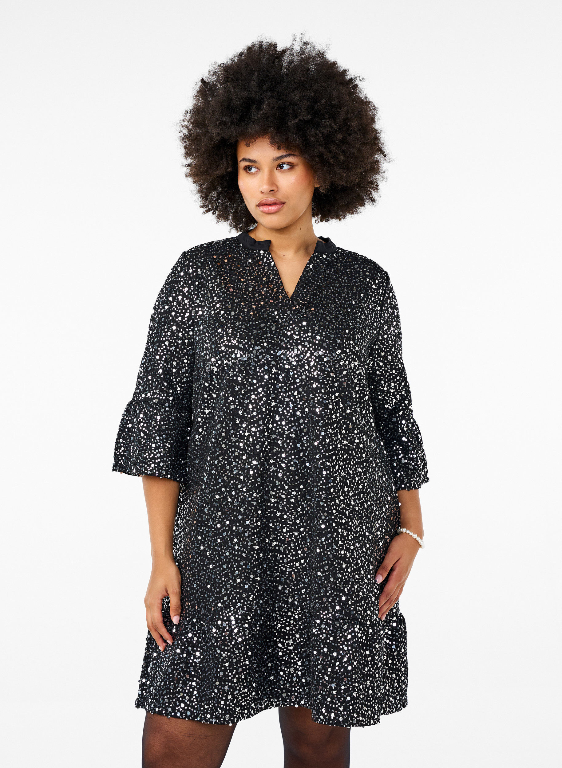 Zizzi Paljettkl&auml;nning med V-ringning och trekvarts&auml;rmar, Black w. Sequins, Model image number 0