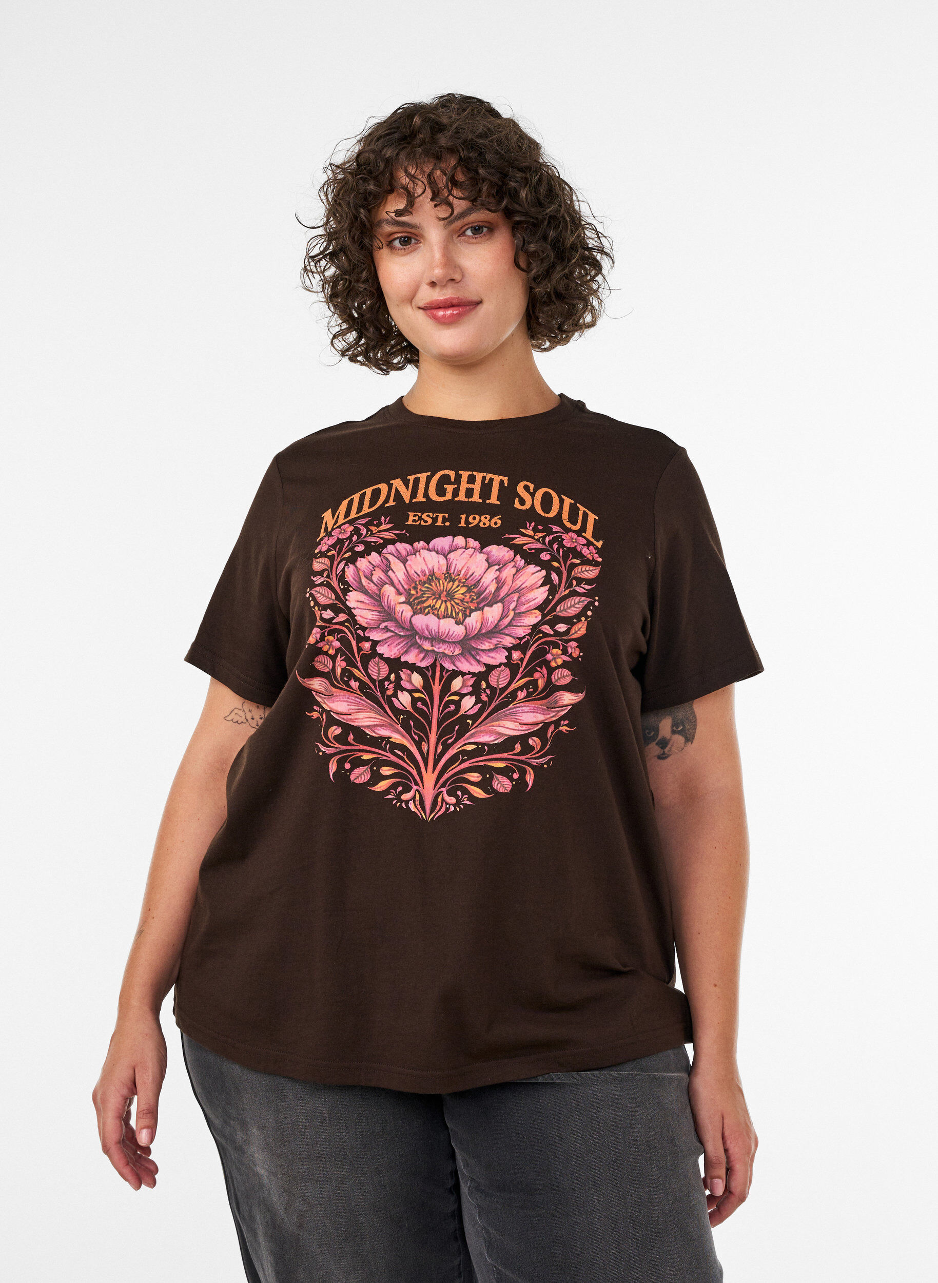 ZizziT-shirt i ekologisk bomull med tryck framtill, Brun, Model image number 0