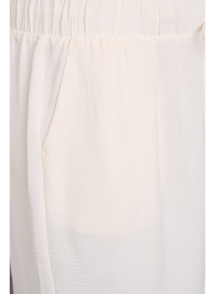 Shorts med fickor och res&aring;r i midjan, Vanilla, Packshot image number 2