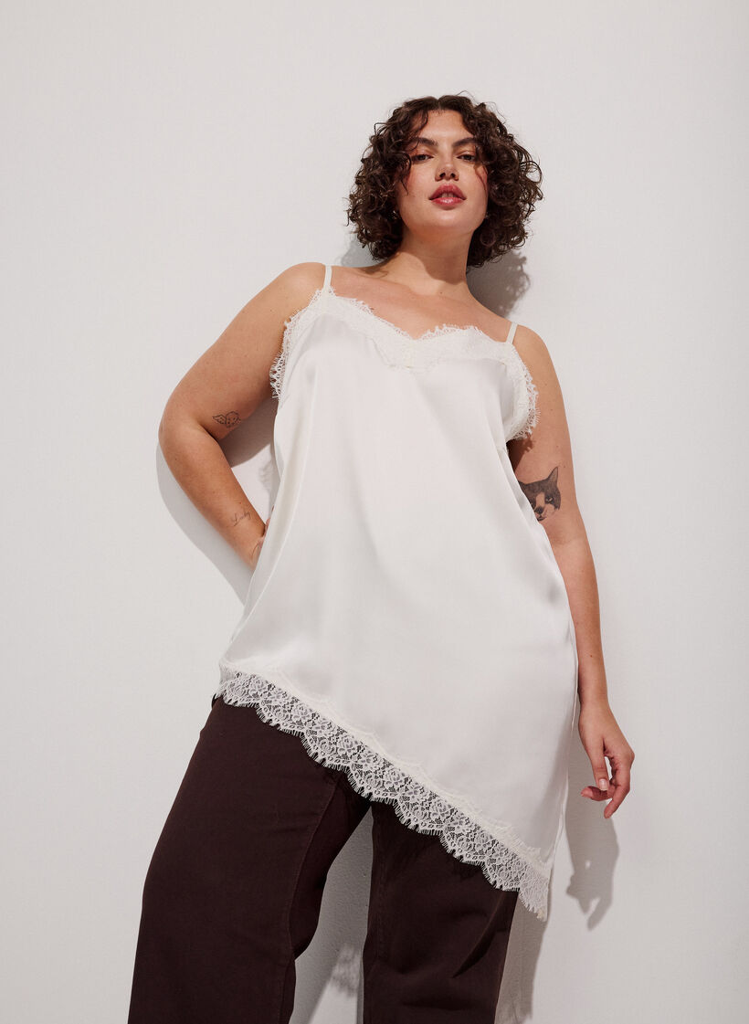 Linne med spets och asymmetrisk nederkant, Vanilla, Model image number 0