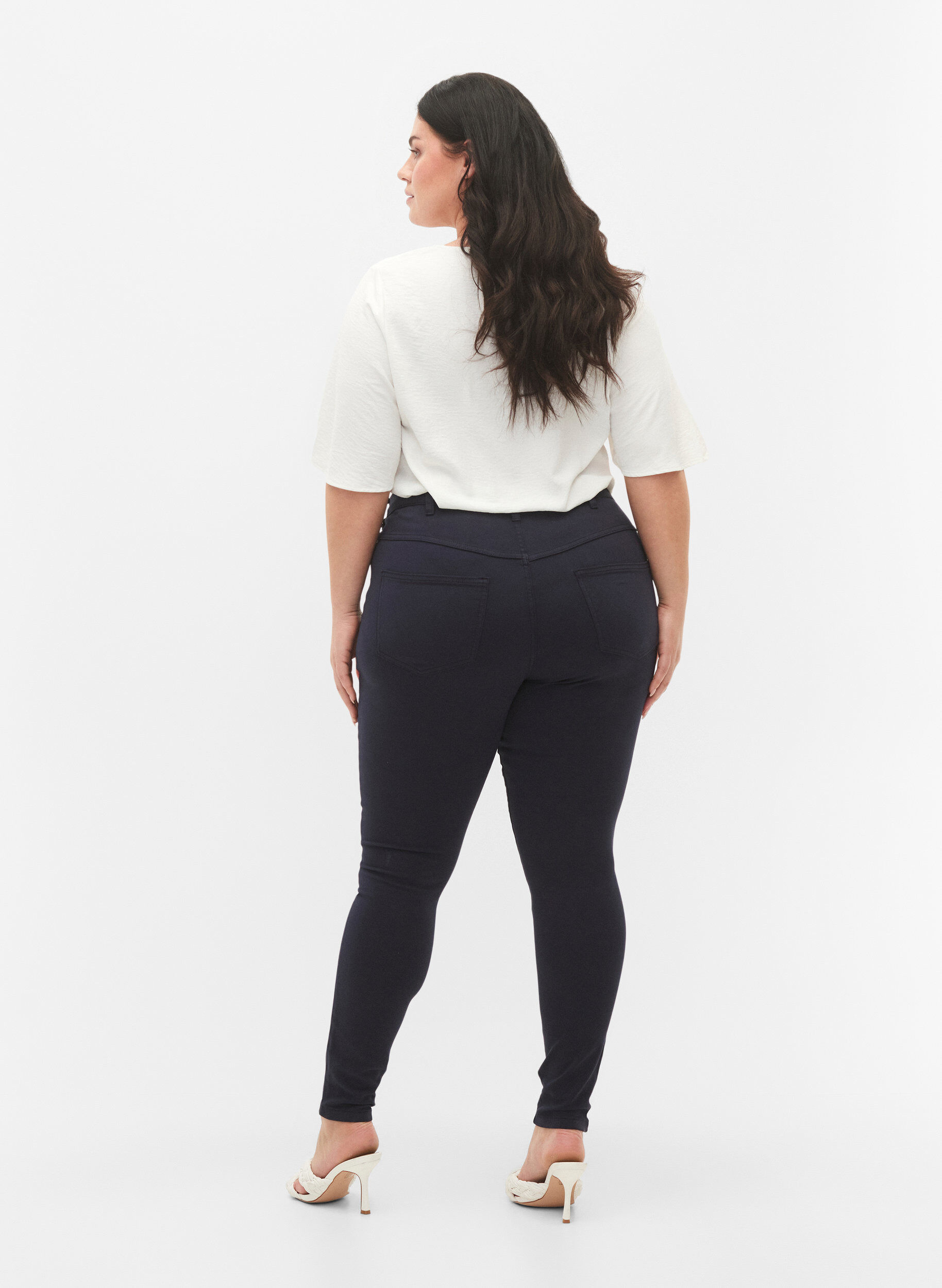 Zizzi Super slim Amy jeans med h&ouml;g midja, Night Sky, Model image number 1