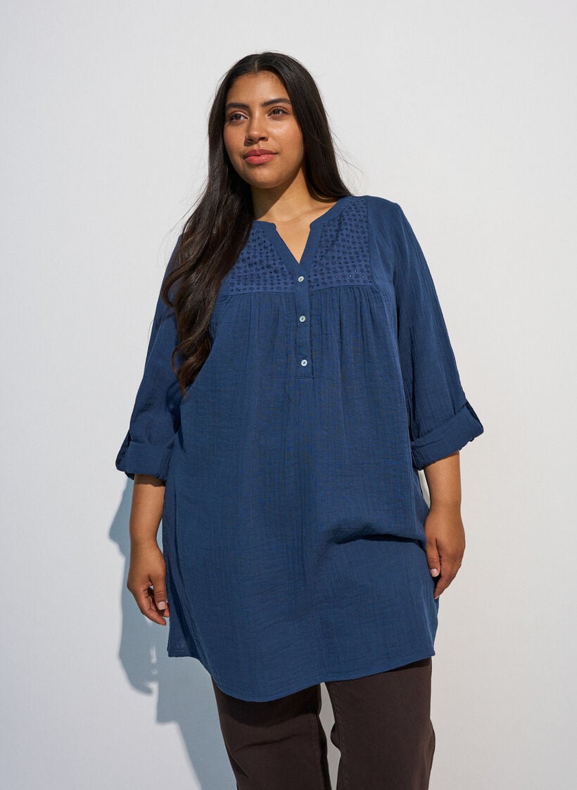 Tunika i bomullsmuslin med broderie anglaise, Bl&aring;, Model image number 0