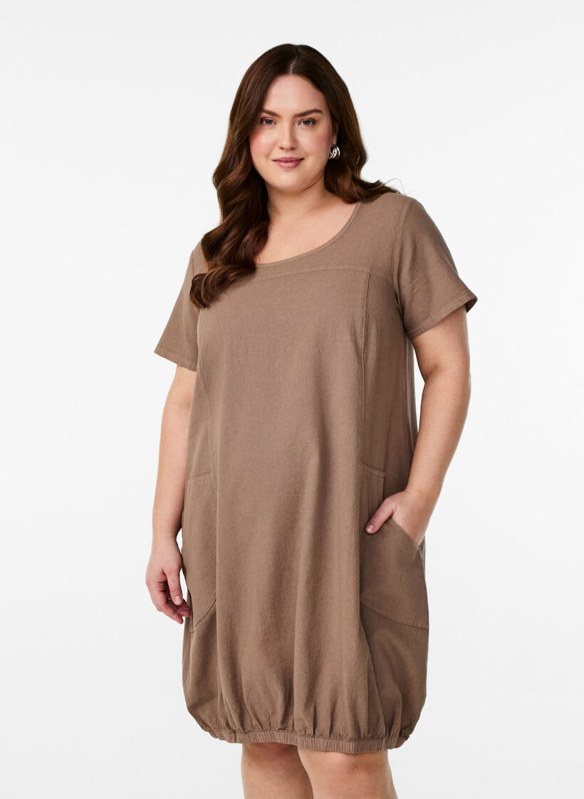 Kort&auml;rmad kl&auml;nning i bomull, Brun, Model image number 0