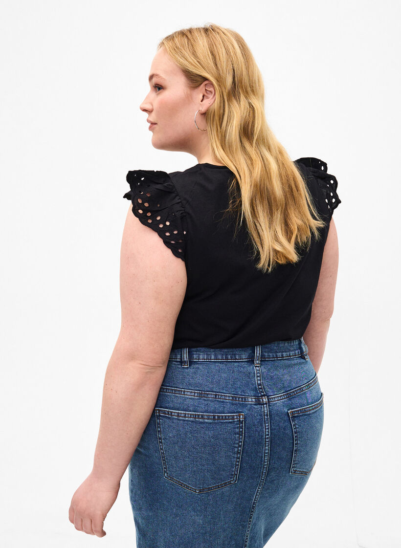 T-shirt i ekologisk bomull med anglaise-broderi, Black, Model image number 1