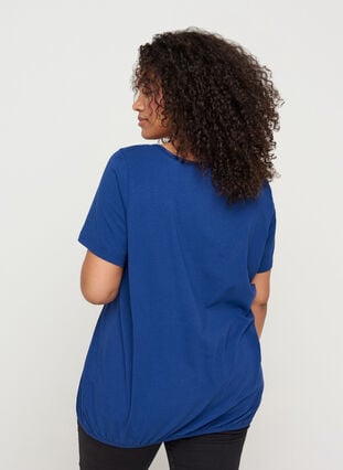 T-shirt med rund halsringning och spetskant, Twilight Blue, Model image number 1