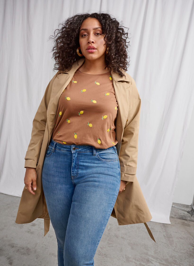 T-shirt i ekologisk bomull med citroner., Coca M. Lemon Emb., Image image number 0