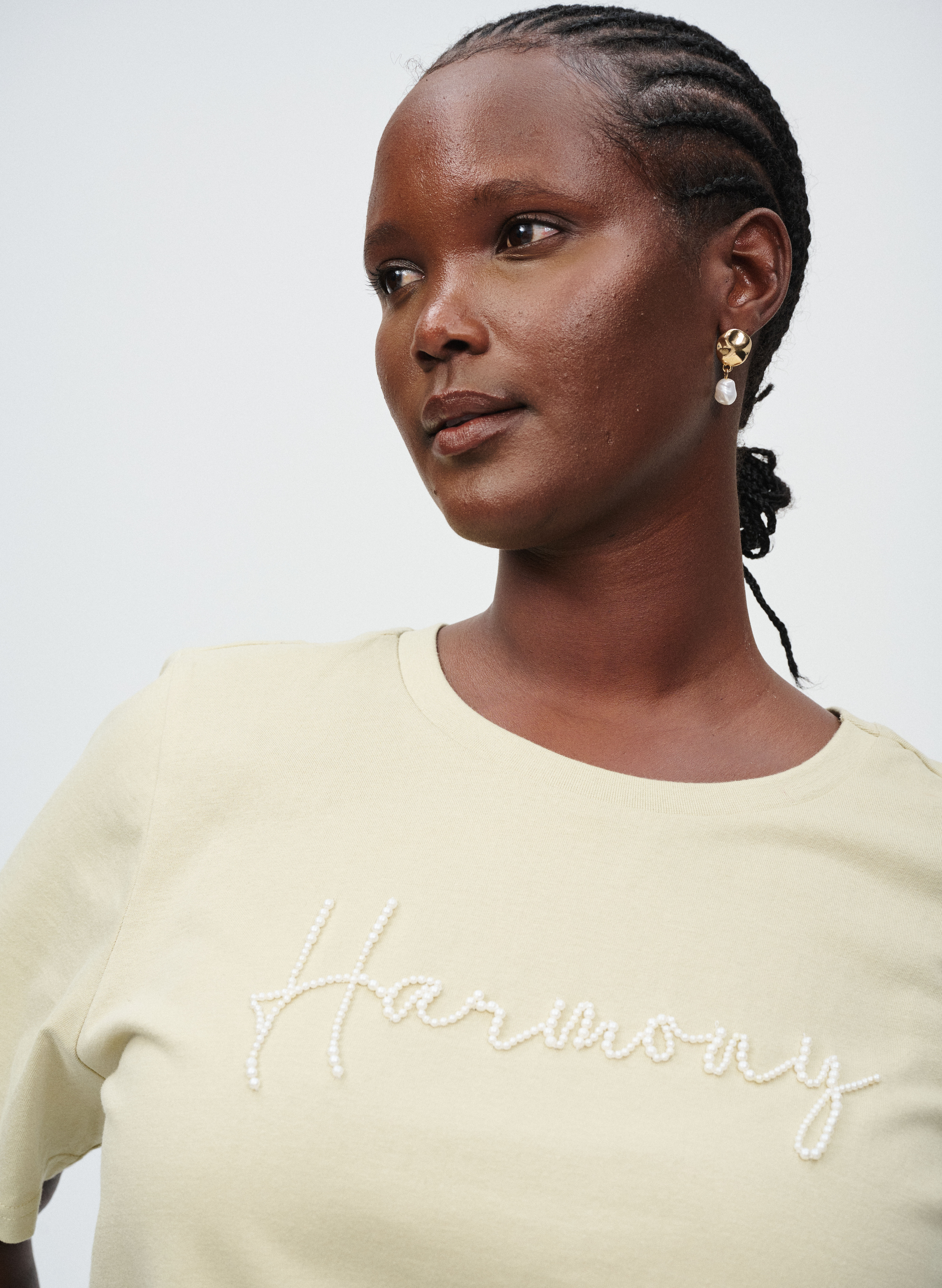 Zizzi T-shirt med p&auml;rlor, , Model