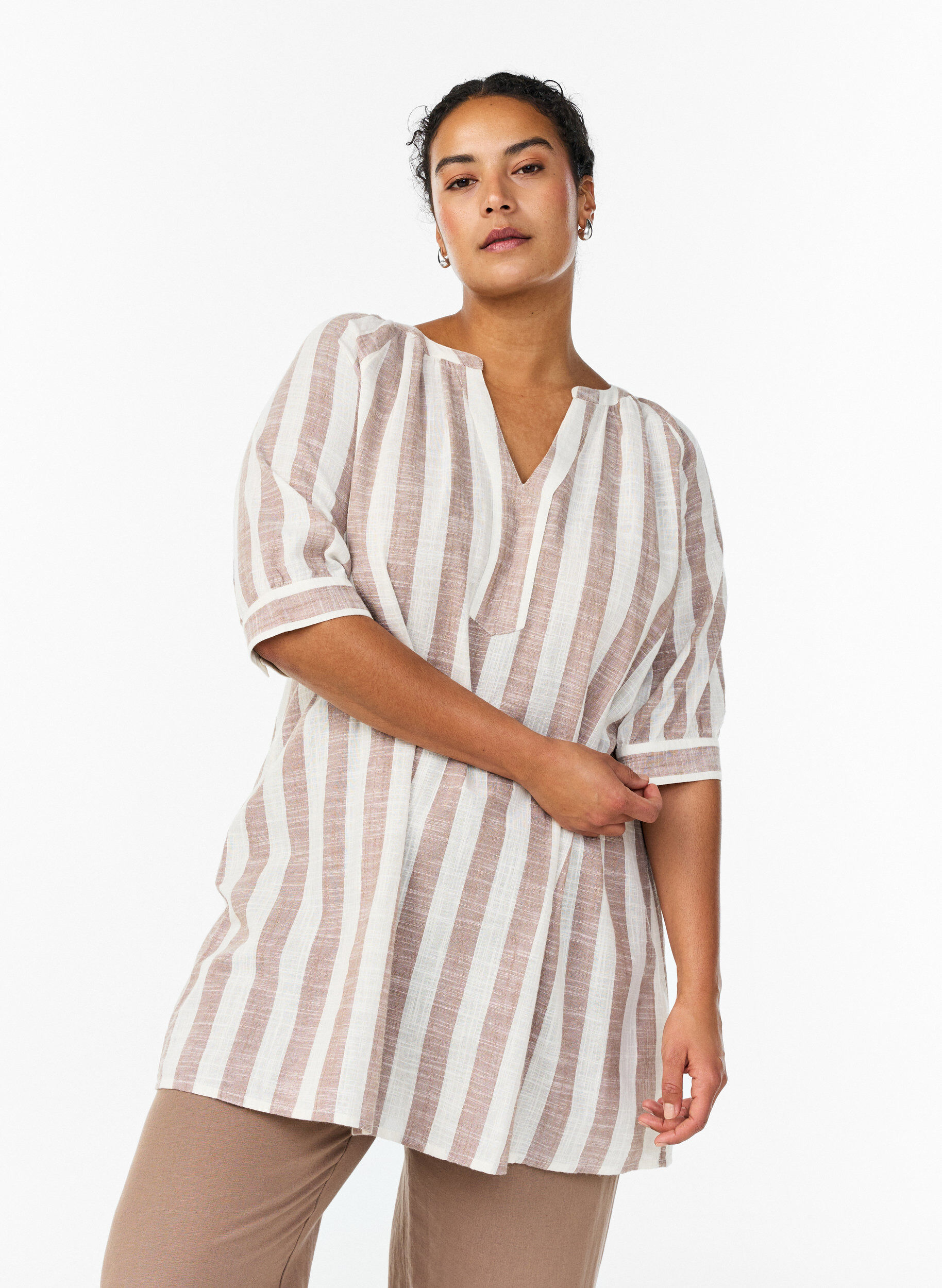 Tunika i bomull med v-ringning, Beige, Model