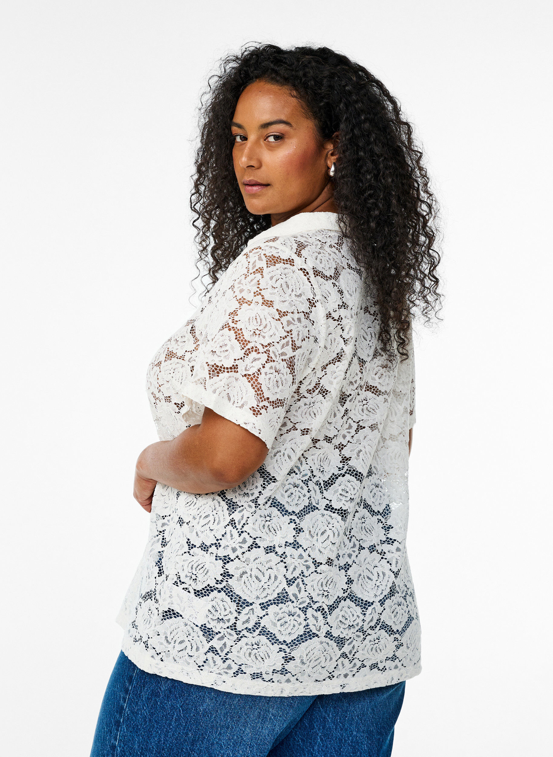 Zizzi Spetsblus med krage och V-ringning, Vanilla, Model image number 2