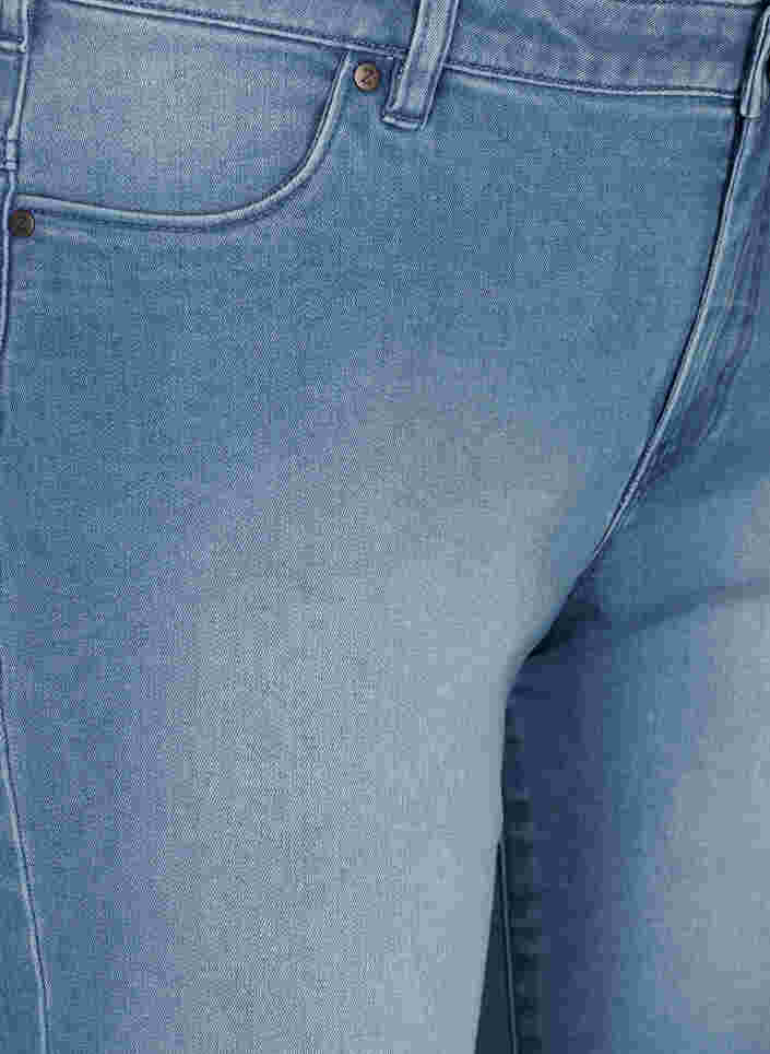 Slim fit Emily shorts med normalhög midja, Light blue denim, Packshot image number 2