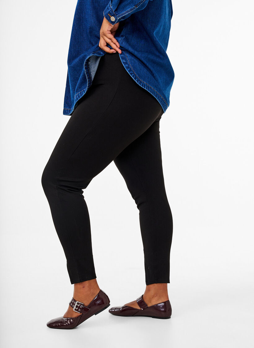 Leggings i viskos med knappdetaljer, Svart, Model image number 2