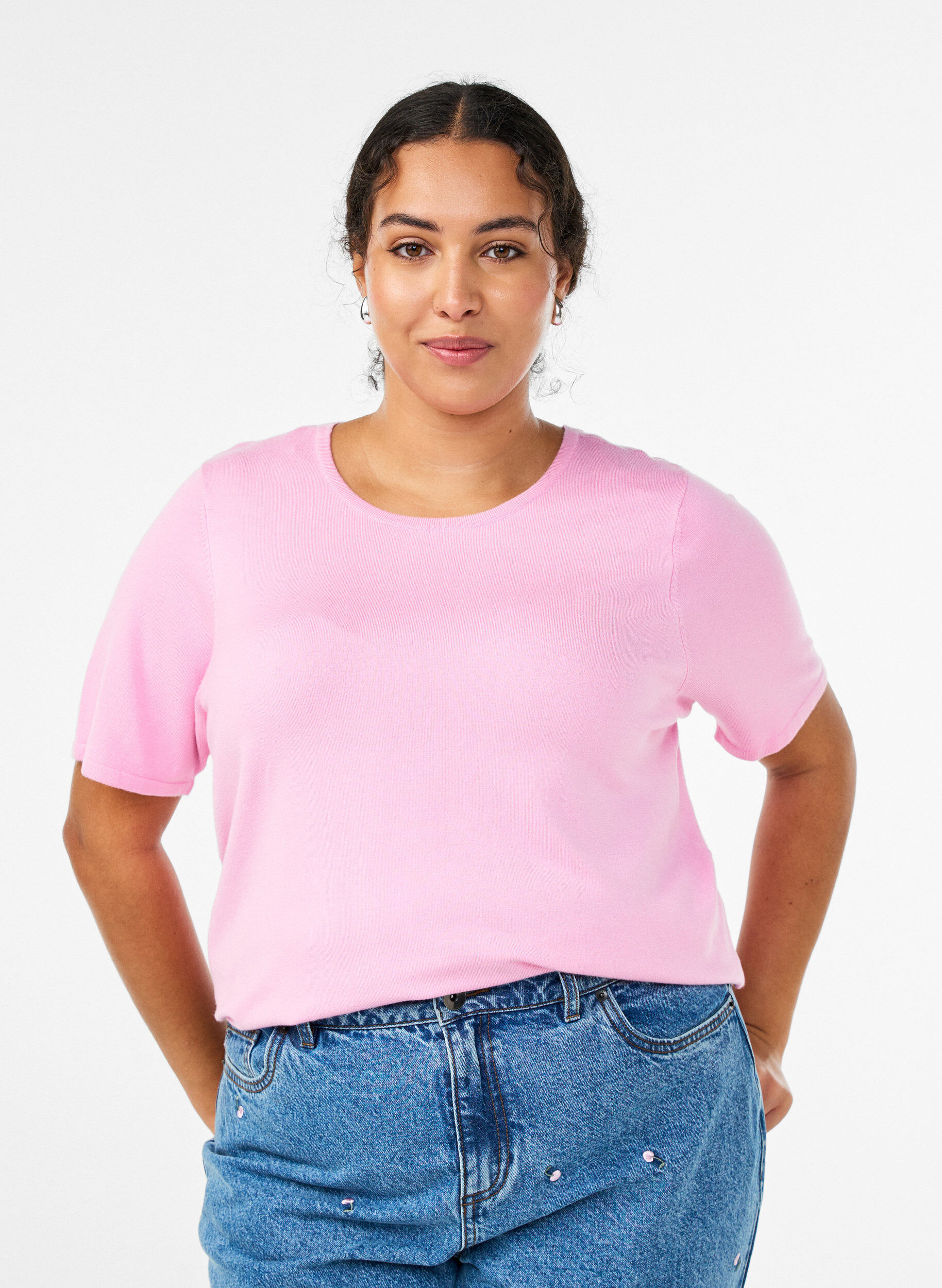 Kort&auml;rmad stickad blus i viskos, Rosa, Model