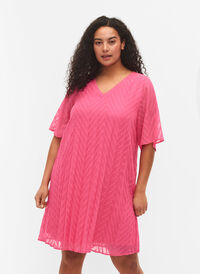 Kortärmad klänning med struktur, Shocking Pink, Model