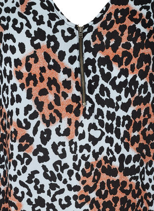 Kortärmad klänning i viskos med färgat leopardprint, Blue Leo AOP, Packshot image number 2