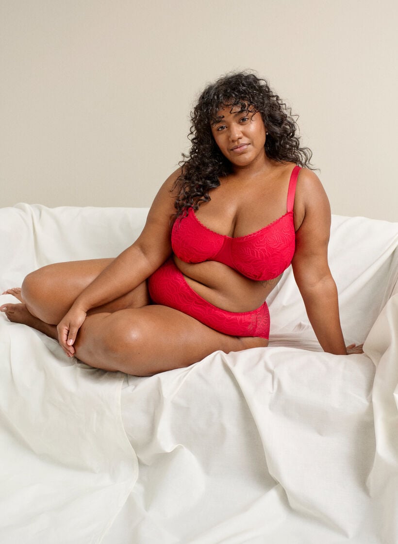 Vadderad BH med glansig mikrofiber och kupor i spets, R&ouml;d, Image image number 0