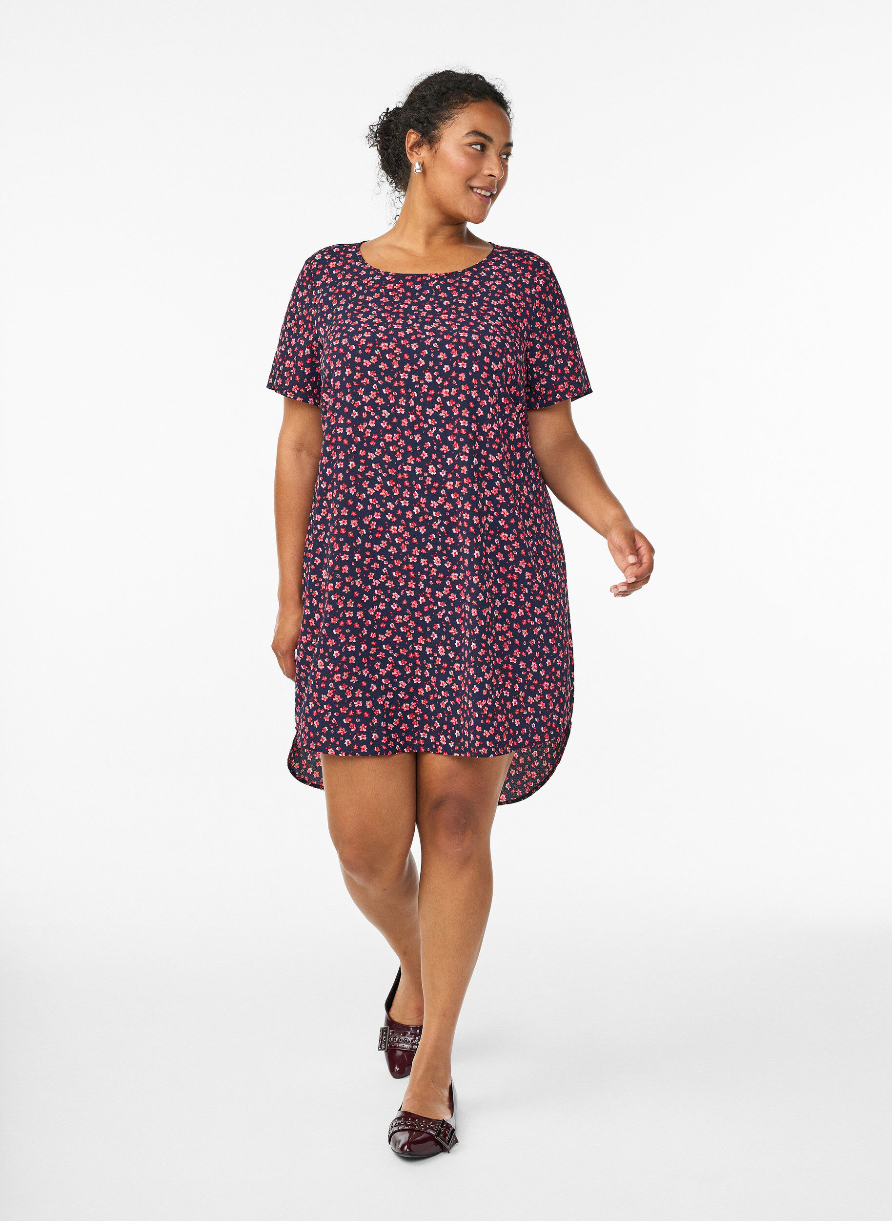 Zizzi Kl&auml;nning med m&ouml;nster och korta &auml;rmar, Bl&aring;, Model image number 1