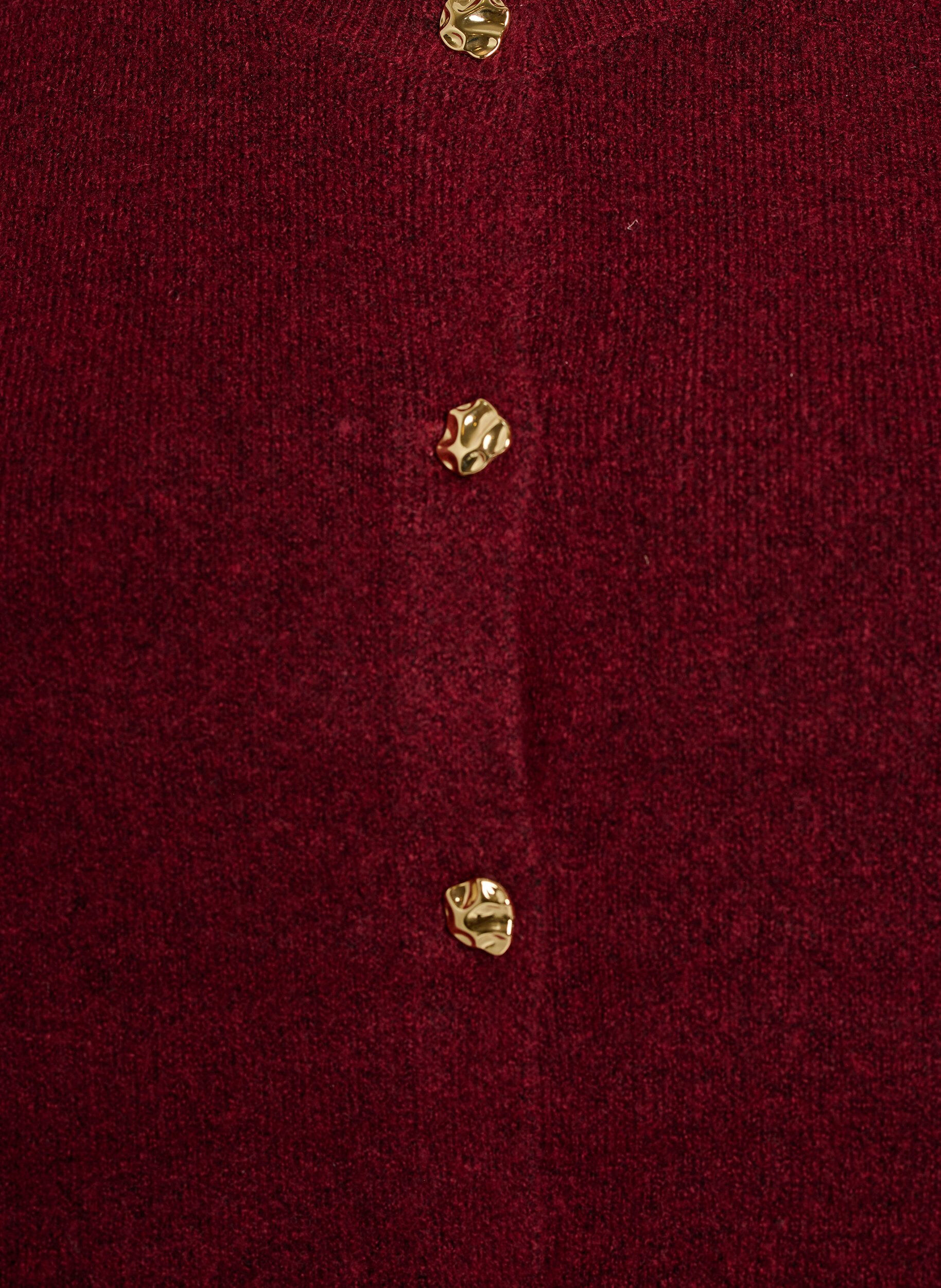 ZizziStickad v&auml;st med dekorativa knappar, M&ouml;rk Bordeaux, Packshot image number 2