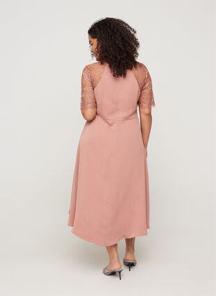 Midiklänning med korta spetsärmar, ROSE BROWN, Model image number 1