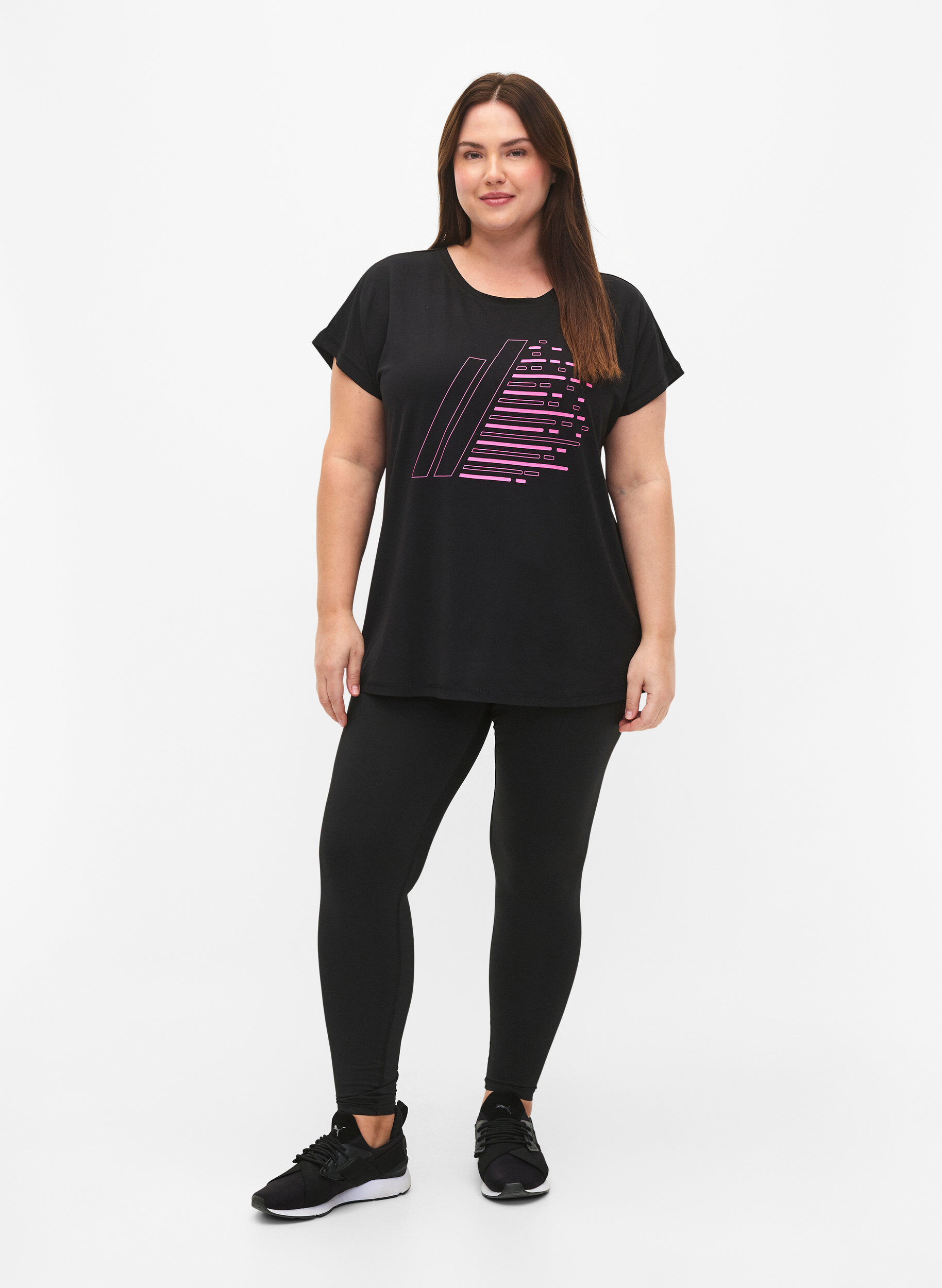 Zizzi Kort&auml;rmad tr&auml;nings t-shirt med tryck, Black/Sugar Plum, Model image number 2
