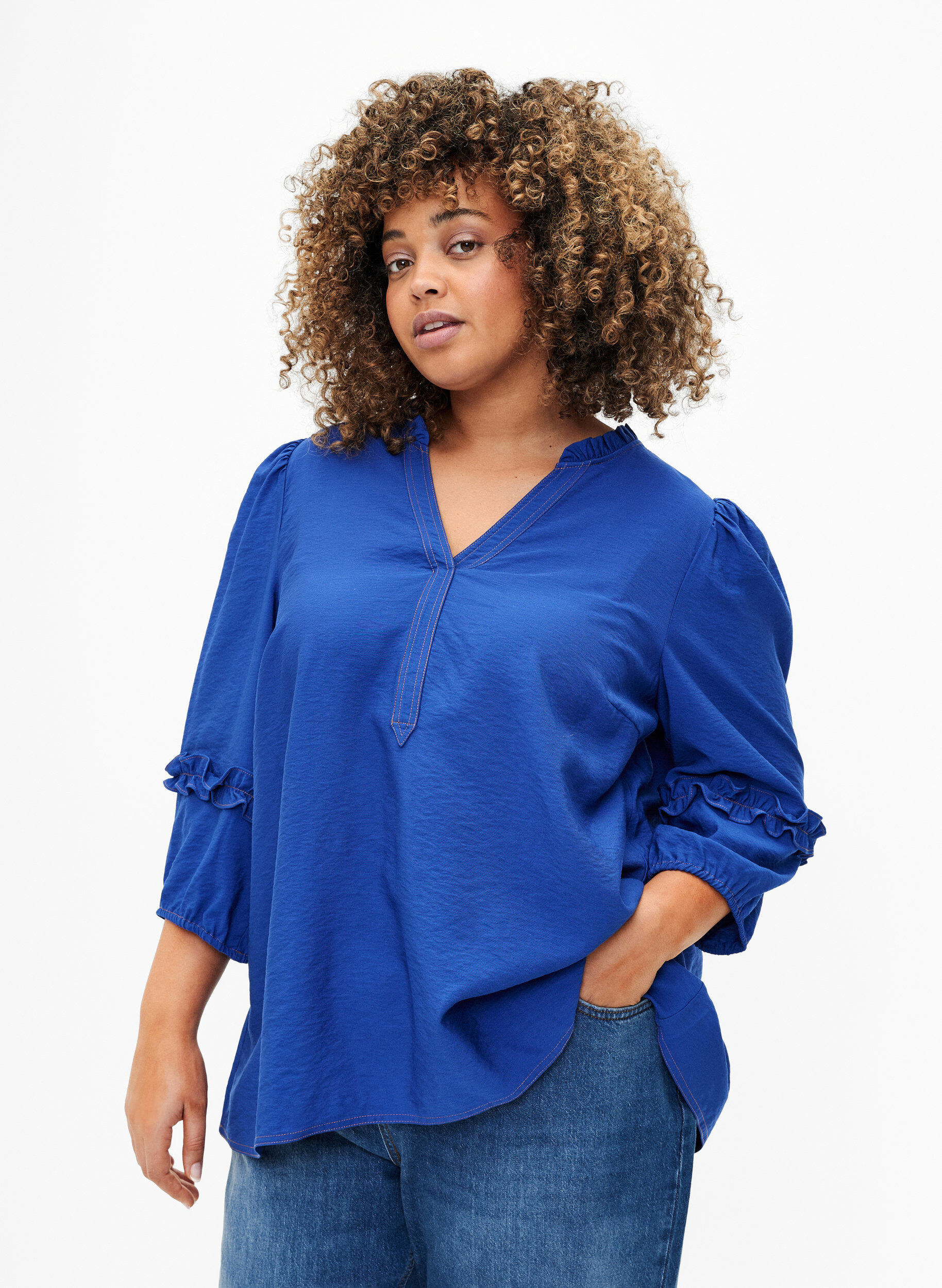 Zizzi Blus med ruffles, Surf the web, Model image number 0