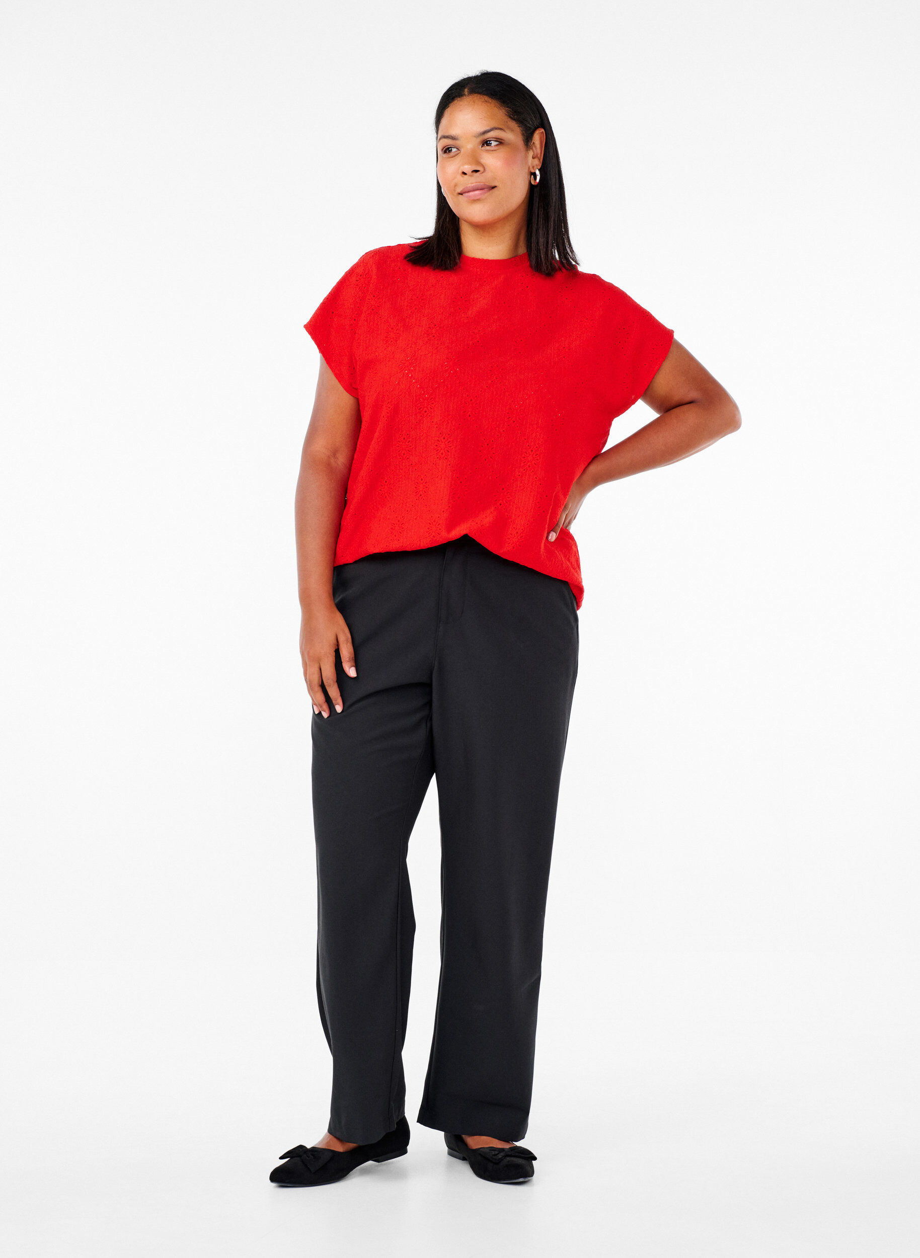 Zizzi Blus med korta &auml;rmar och blommig broderi, Flame Scarlet, Model image number 2