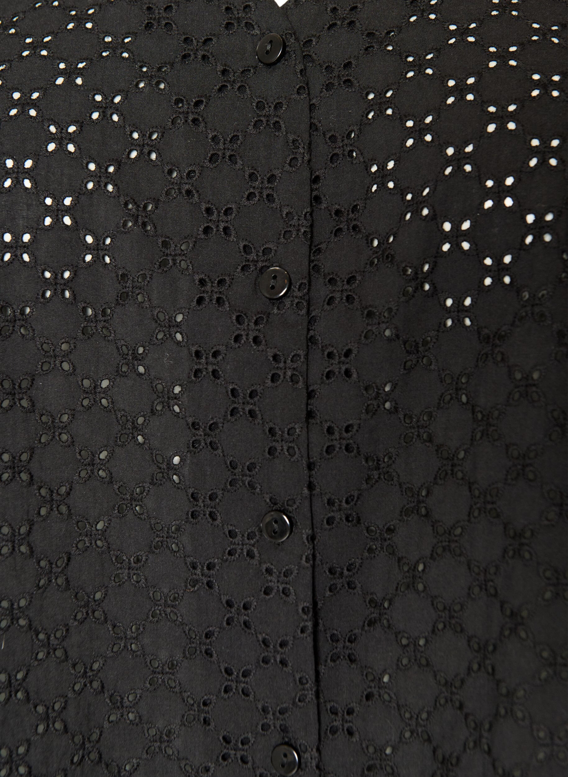 ZizziBlus i broderie anglaise med kn&auml;ppning, Svart, Packshot image number 2