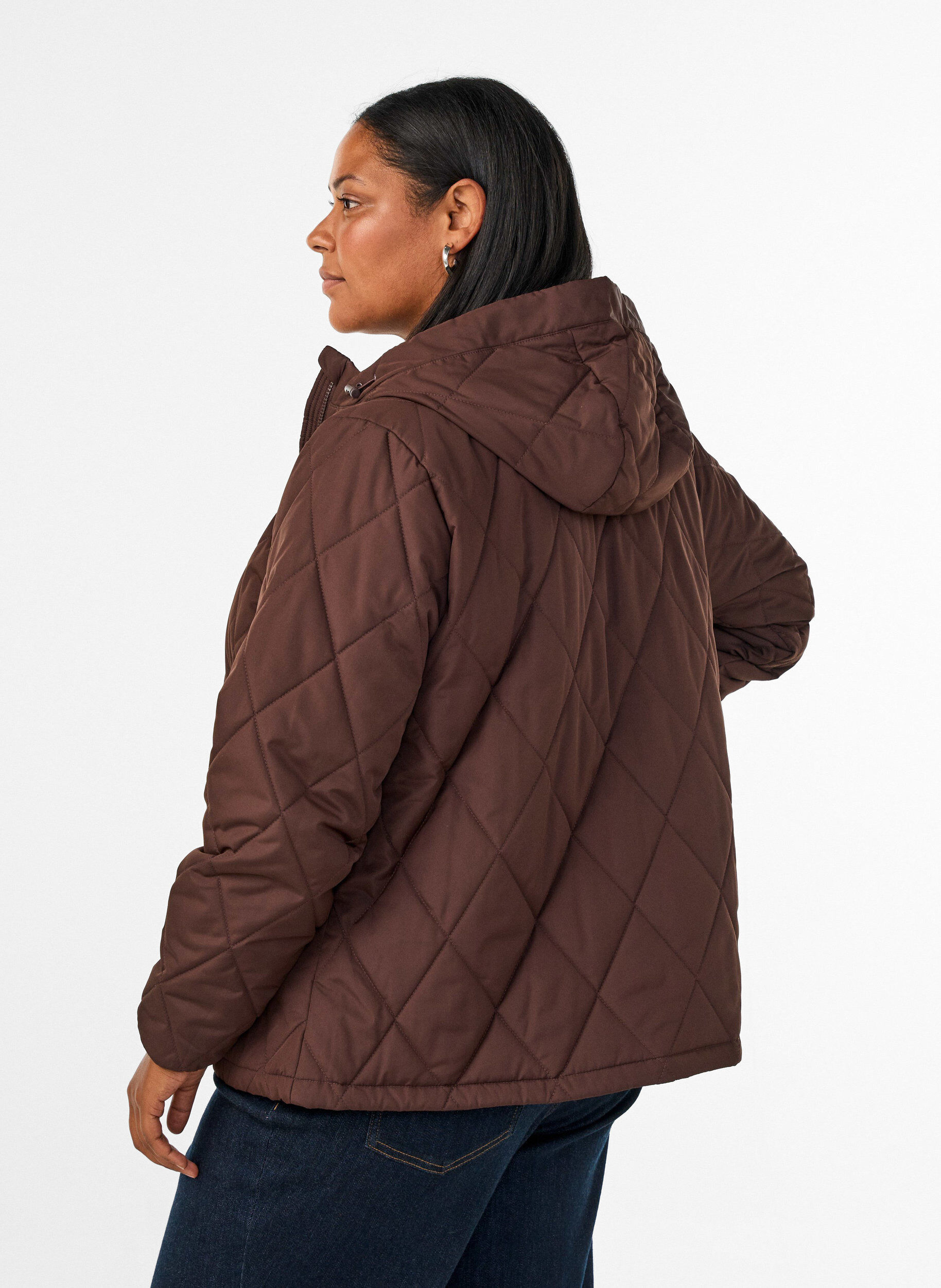 ZizziL&auml;tt vadderad jacka med diamantquilt, Brun, Model image number 2