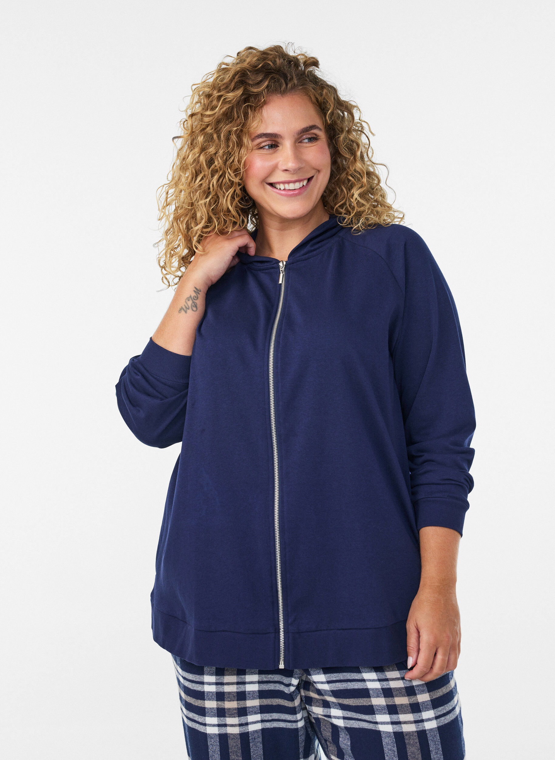 ZizziKofta i sweatshirt material med huva och fickor, Bl&aring;, Model image number 0