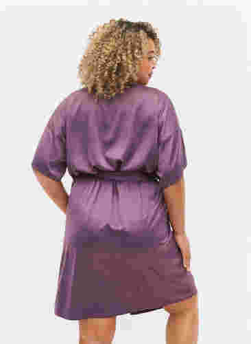 Morgonrock med korta ärmar, Vintage Violet, Model image number 1