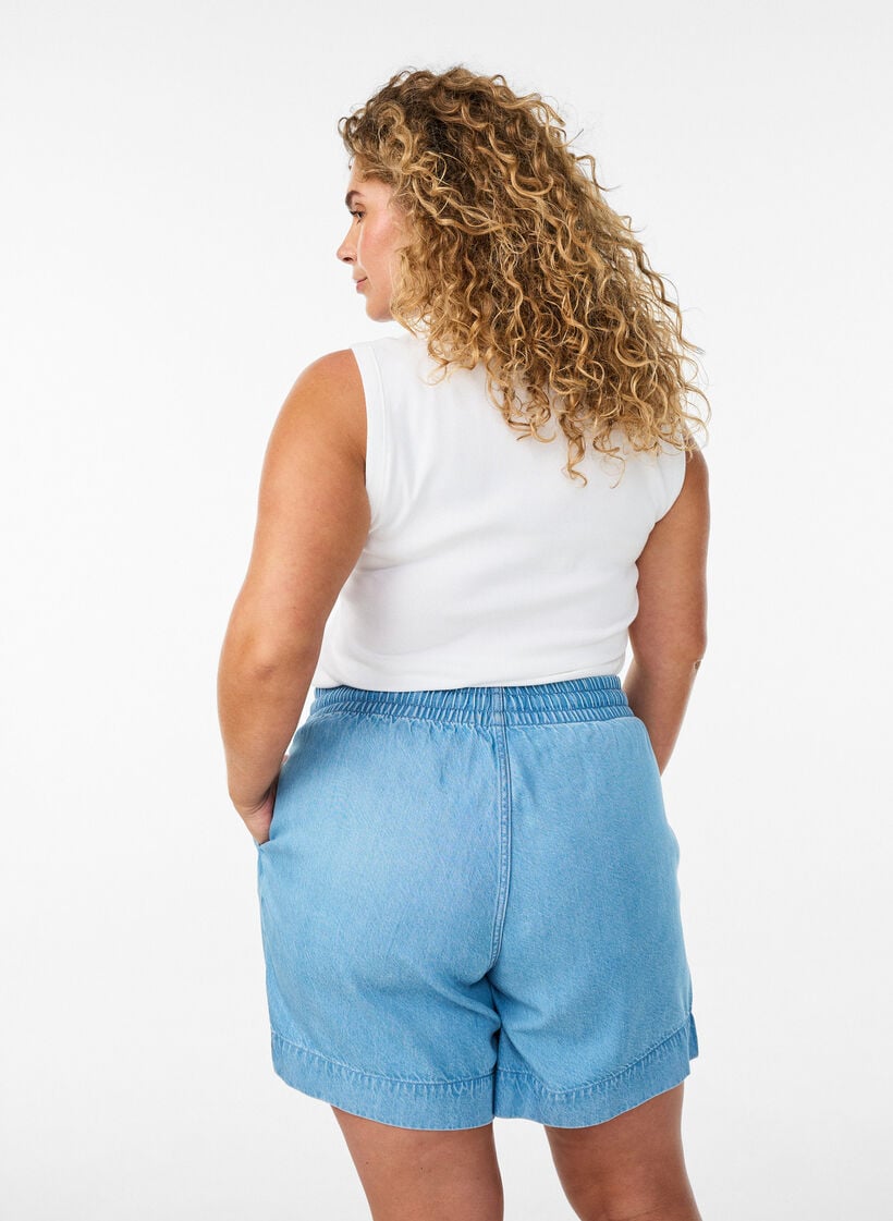 Shorts i denimlook med res&aring;r i midjan och dragsko, Bl&aring;, Model image number 2