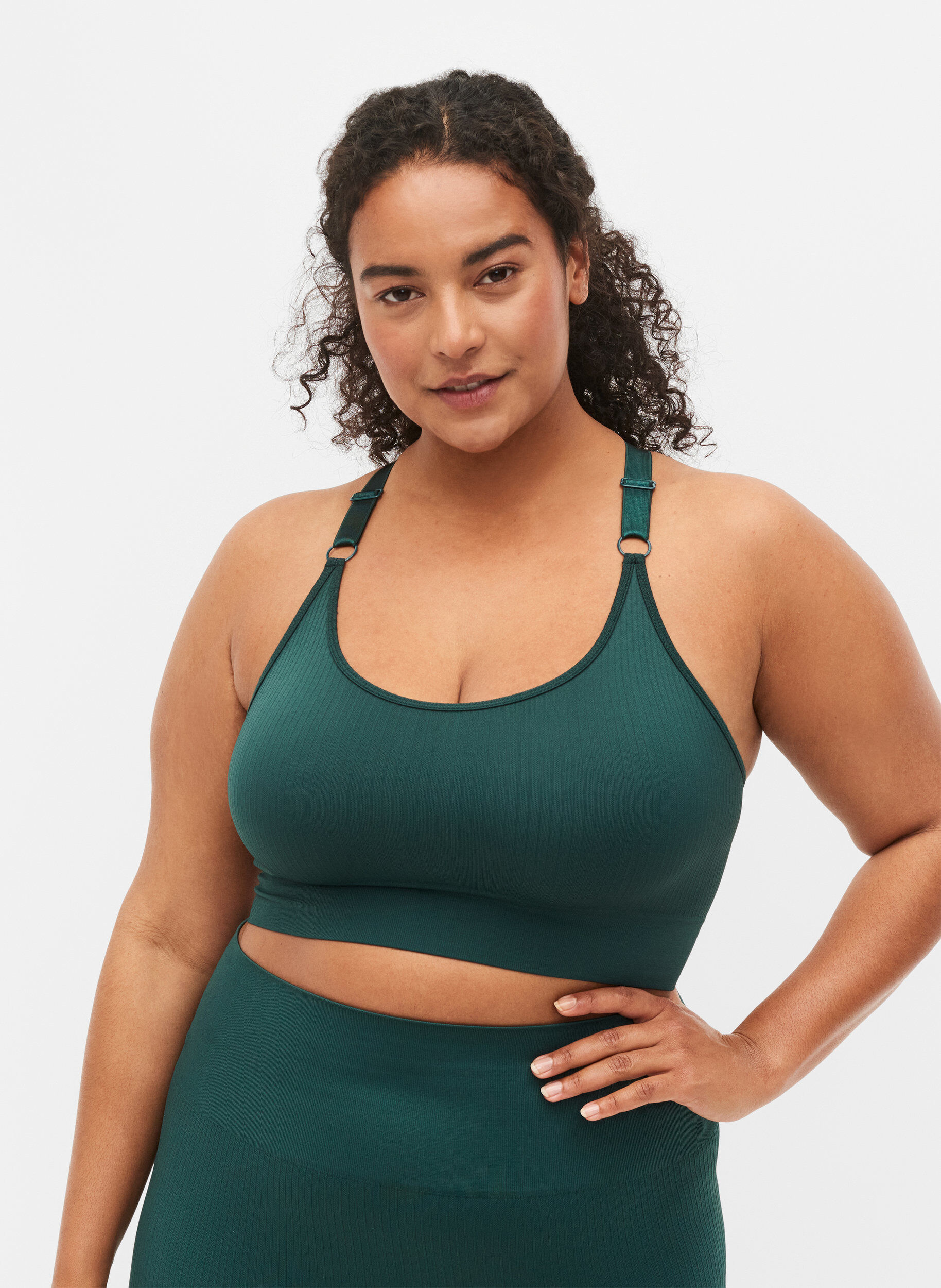 Zizzi Seamless sport-bh i ribbat material, Pine Grove, Model image number 0