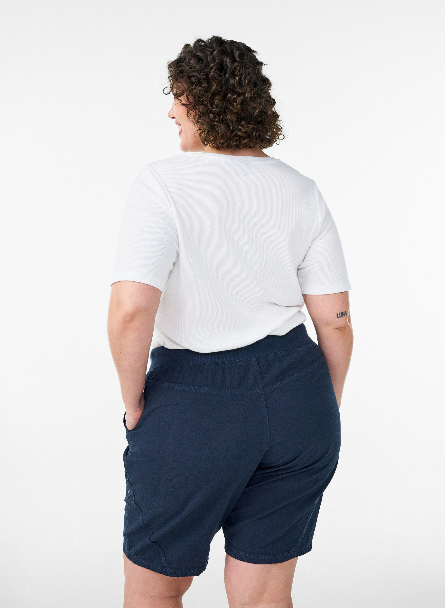 ZizziL&ouml;sa shorts i bomull med fickor, Bl&aring;, Model image number 2