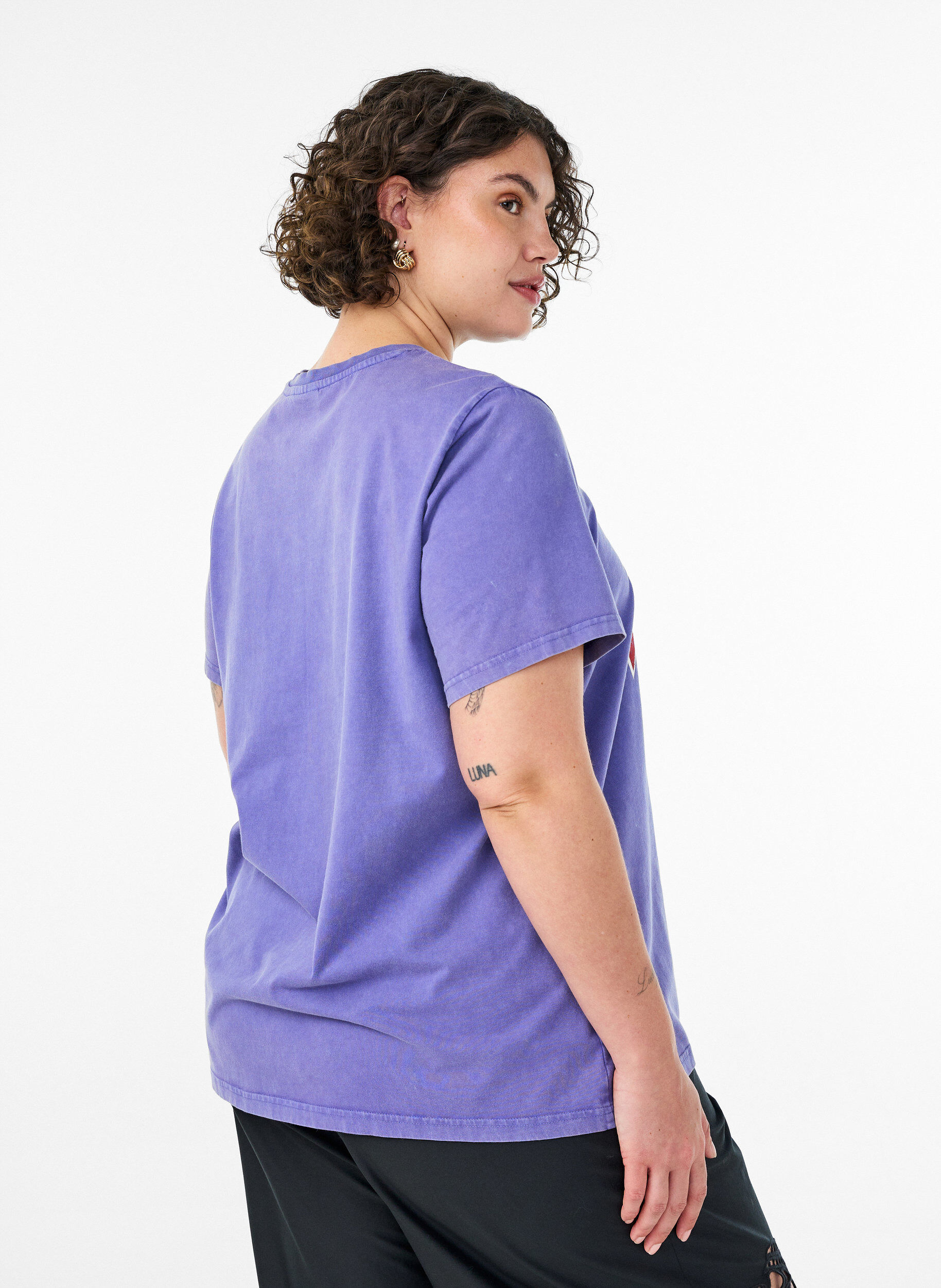 ZizziT-shirt i bomull med tryck framtill och en tv&auml;ttad look, Lila, Model image number 2