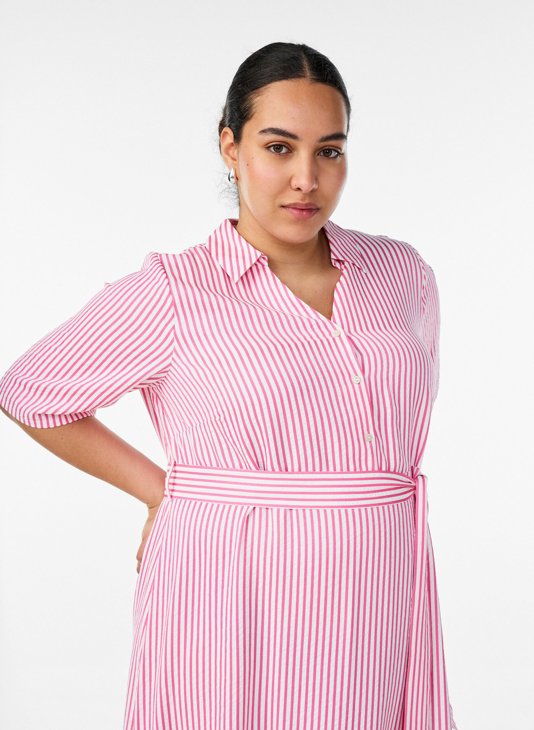 ZizziAnkell&aring;ng skjortkl&auml;nning med knytsk&auml;rp och r&auml;nder, Rosa, Model image number 2