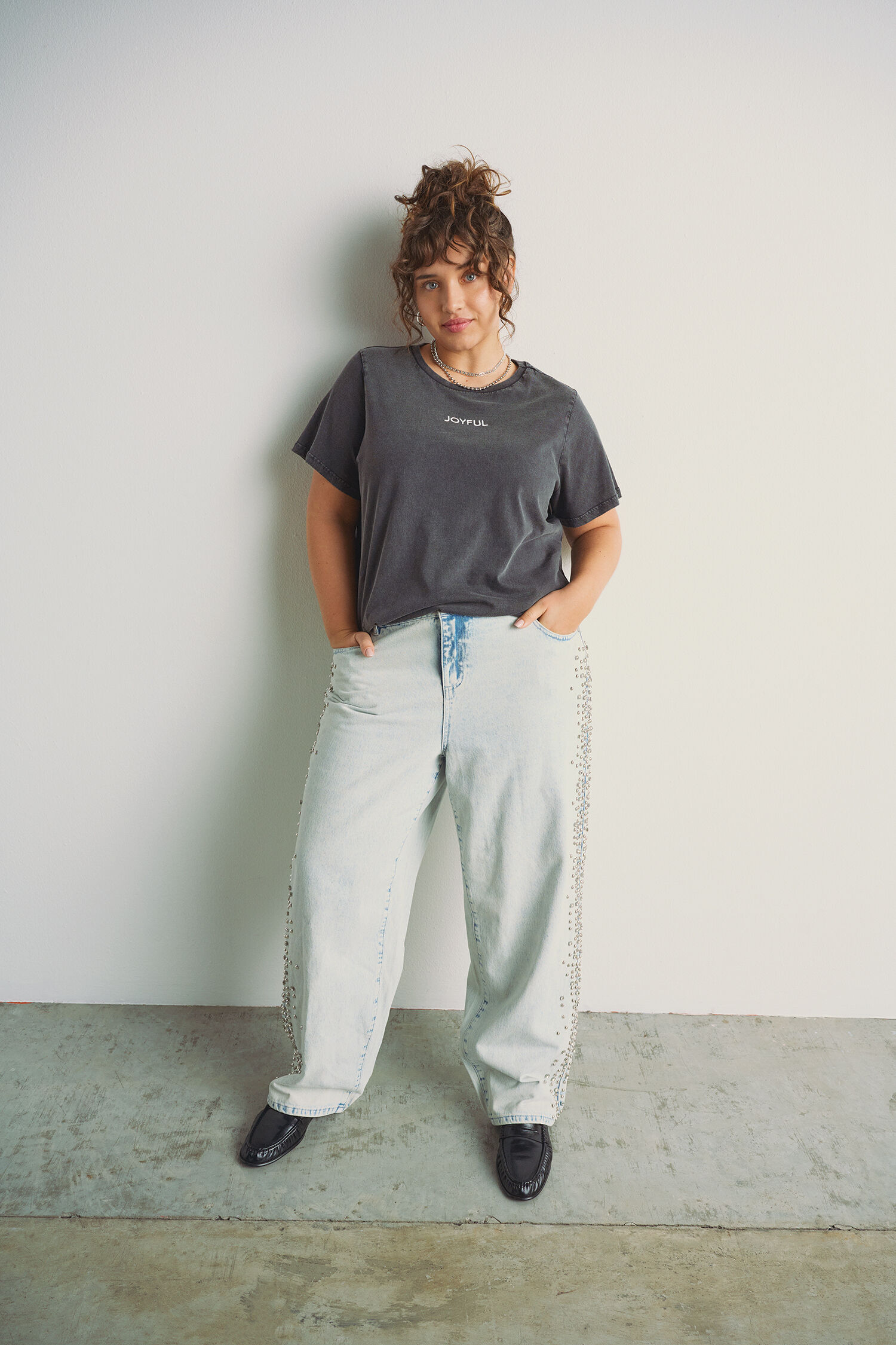 Jeans med detaljer, , Model