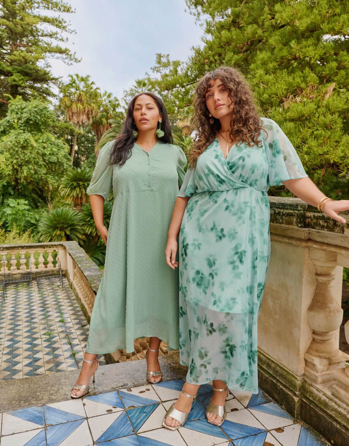 Vita festkl&auml;nningar