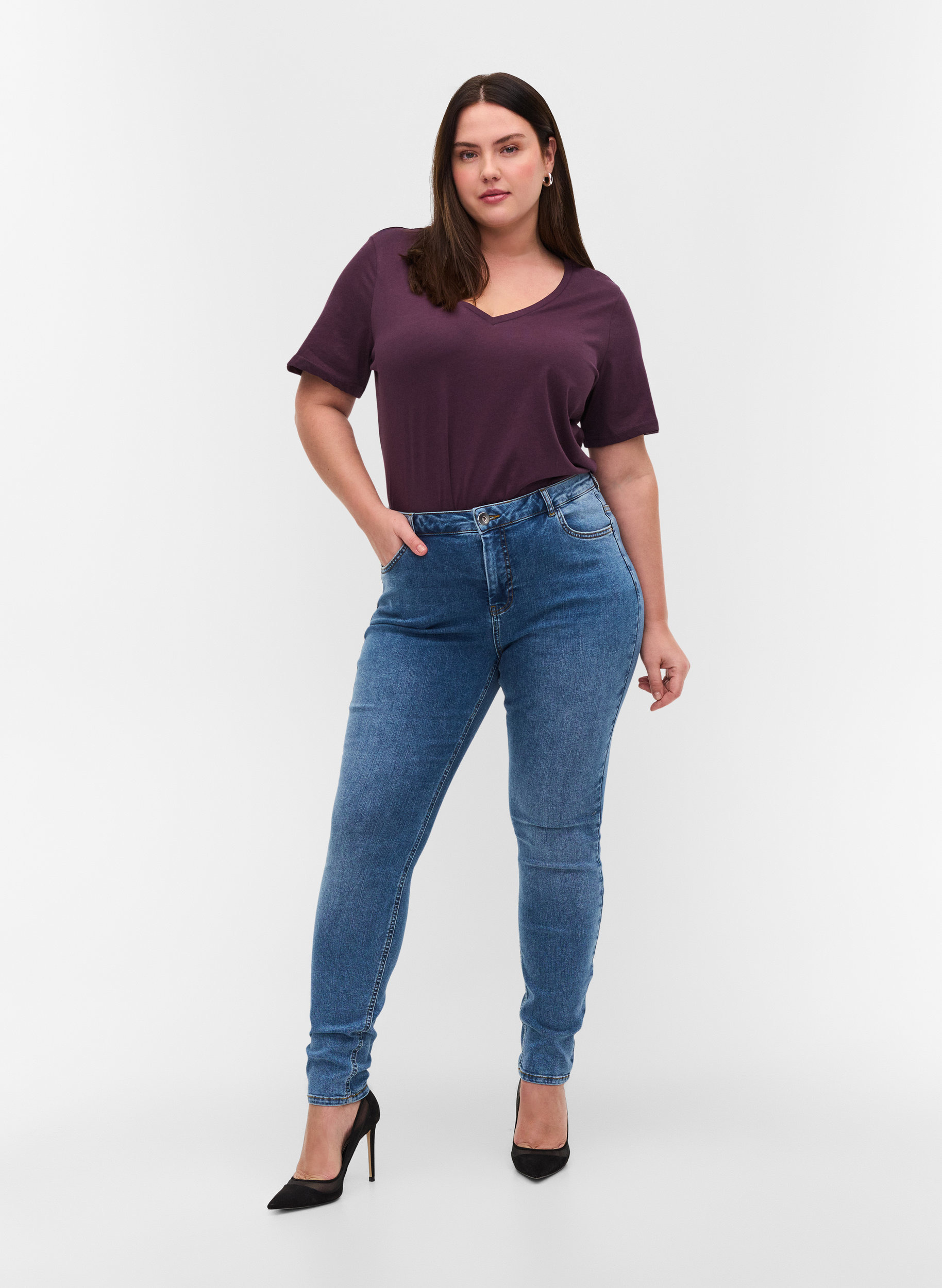Super slim Amy jeans i bomullsblandning, Blue denim, Model