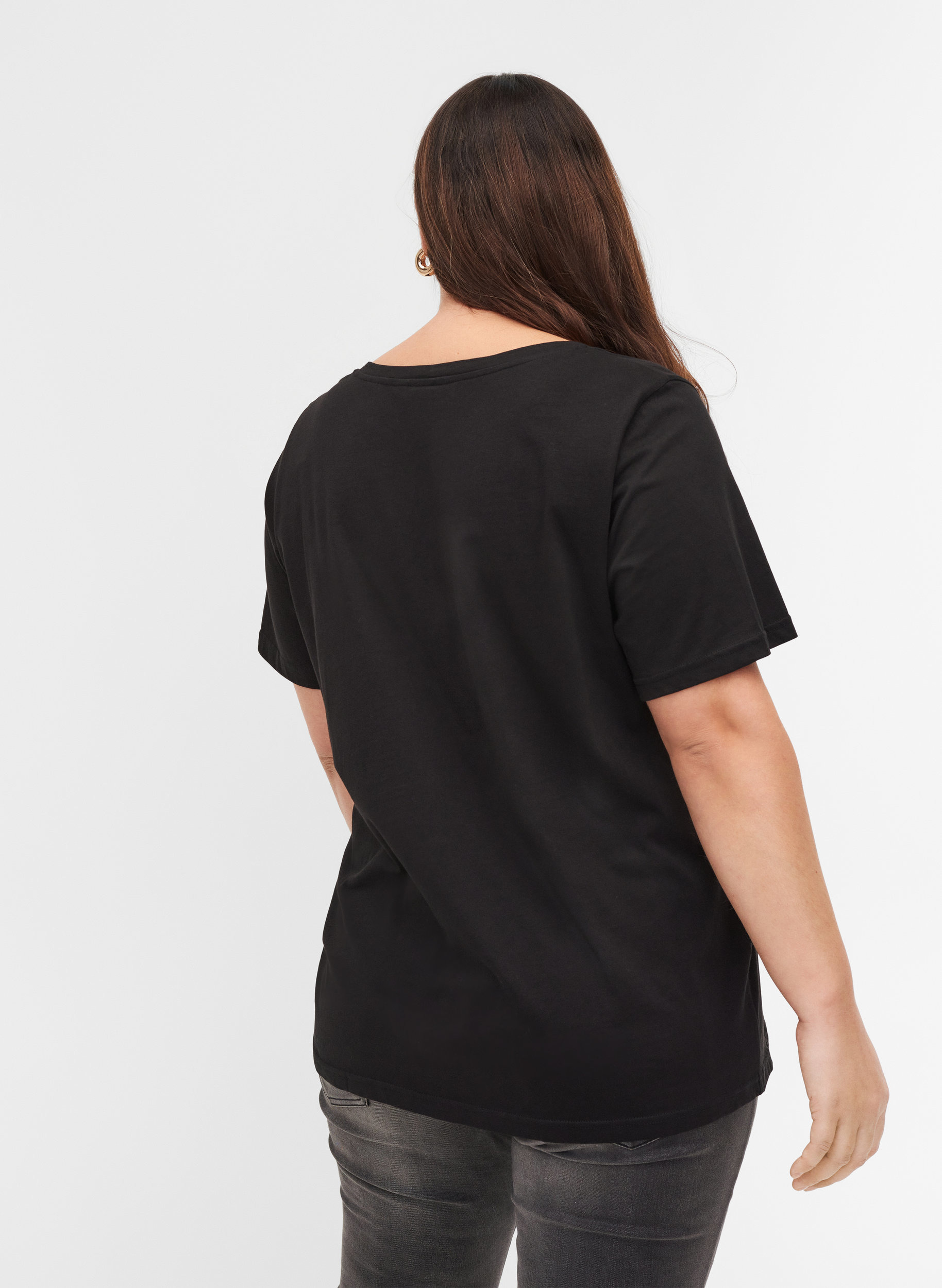 T-shirt i ekologisk bomull med v-ringning, Black, Model image number 1