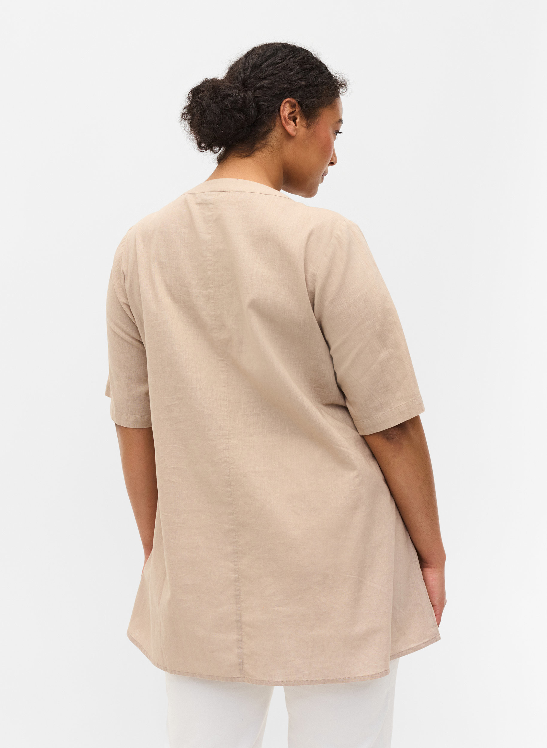 Kortärmad tunika med knappar, Simply Taupe, Model
