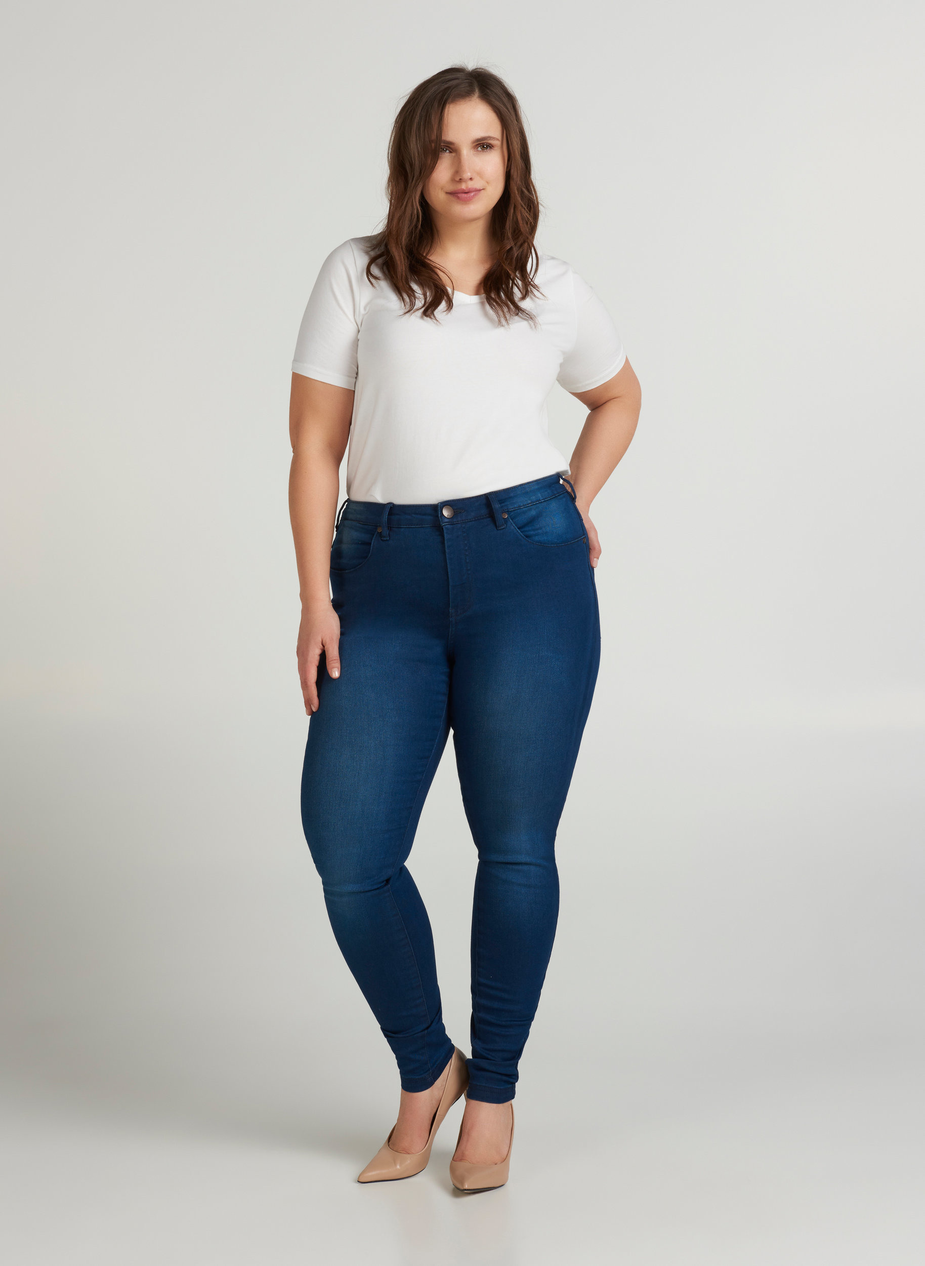 Super slim Amy jeans med hög midja, Blue denim, Model image number 5